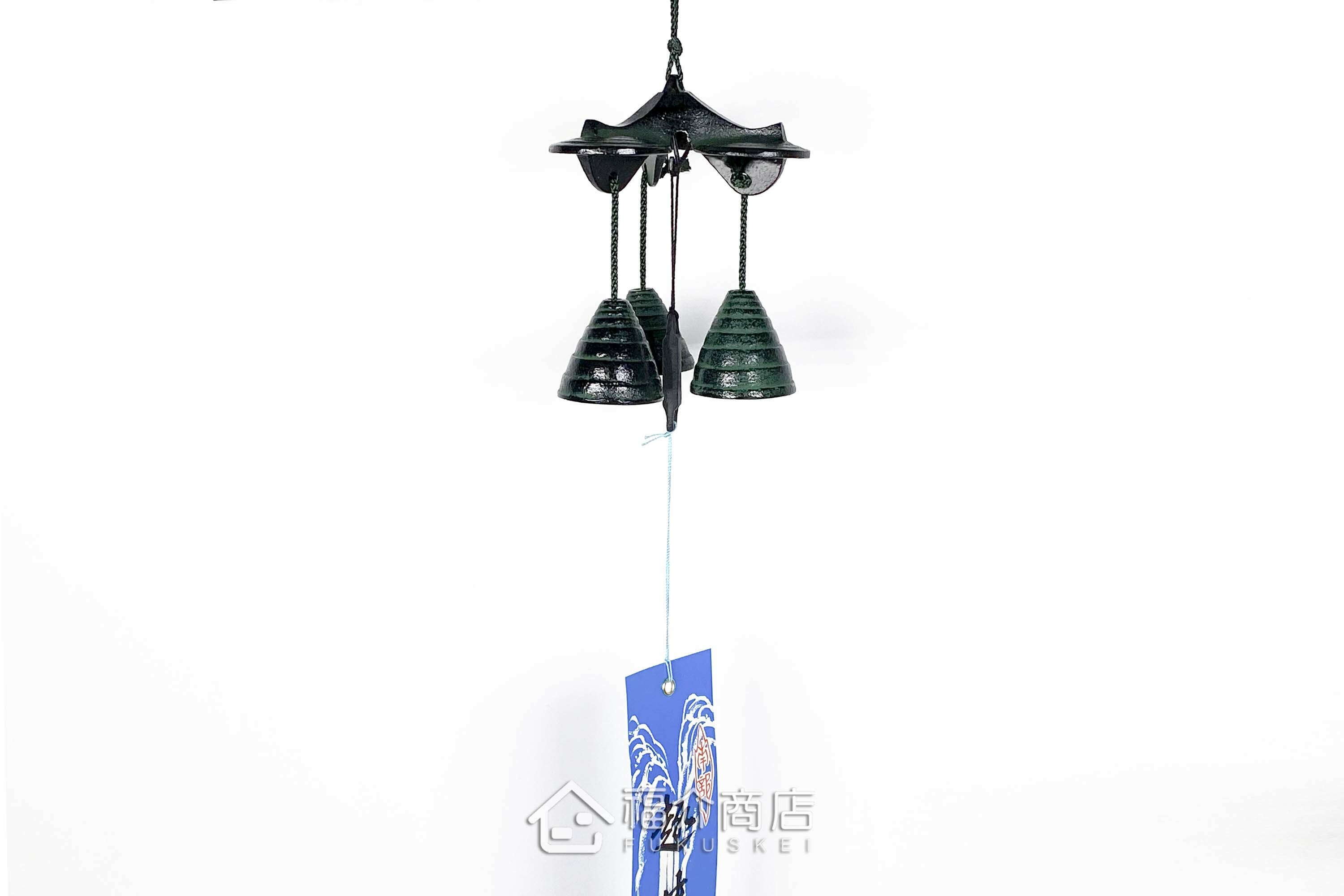 金屬做的綠色鑄鐵風鈴