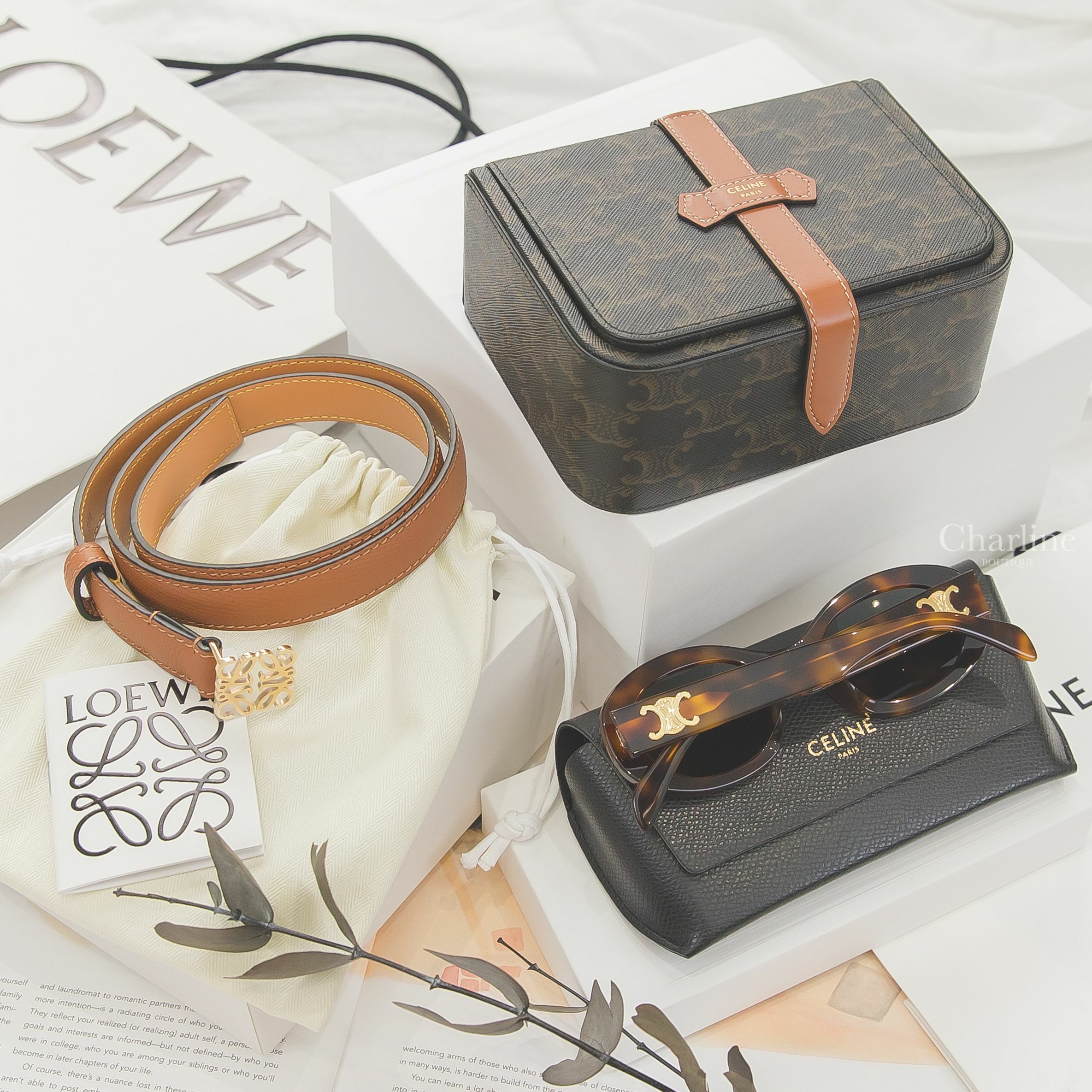Loewe Belt 焦糖色小牛皮金色Logo皮帶,Celine Sunglasses 琥珀色橢圓框側邊金色凱旋門太陽眼鏡,Celine Jewels Case 棕褐色凱旋門老花帆布拼咖啡色牛皮大型飾品盒-Charline Boutique 精品代購