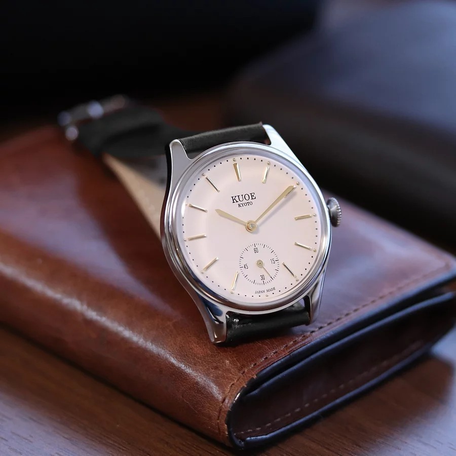 Old Smith 90-001 - Stick/Gold hands with Black Leather Strap (Sapphire Glass)