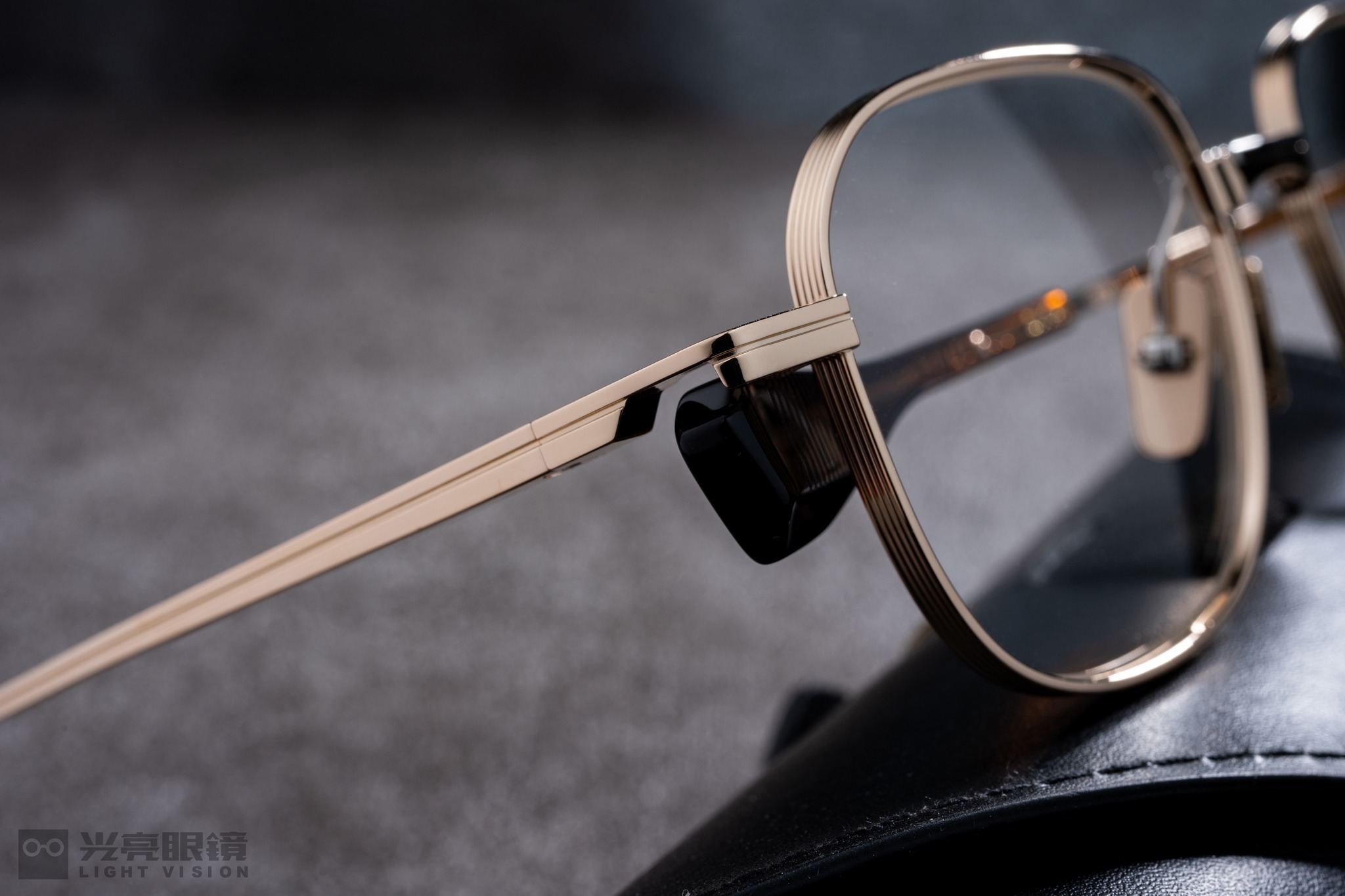 DITA - VERS-TWO／DTX 151 01