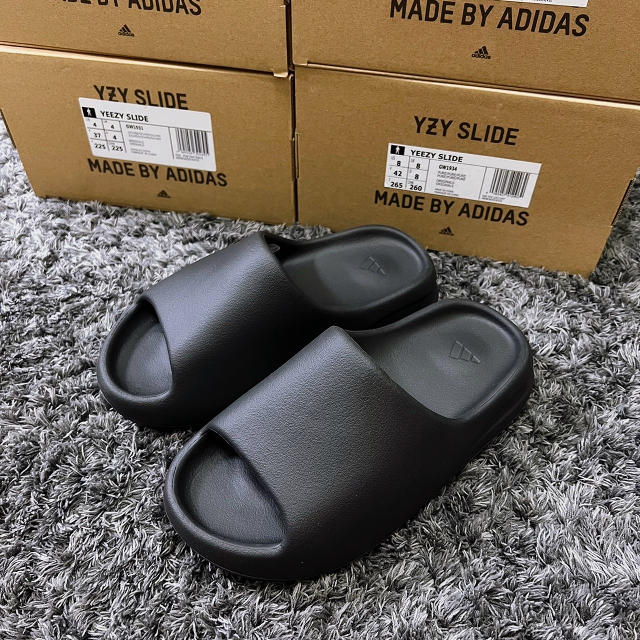 adidas Yeezy Slide 