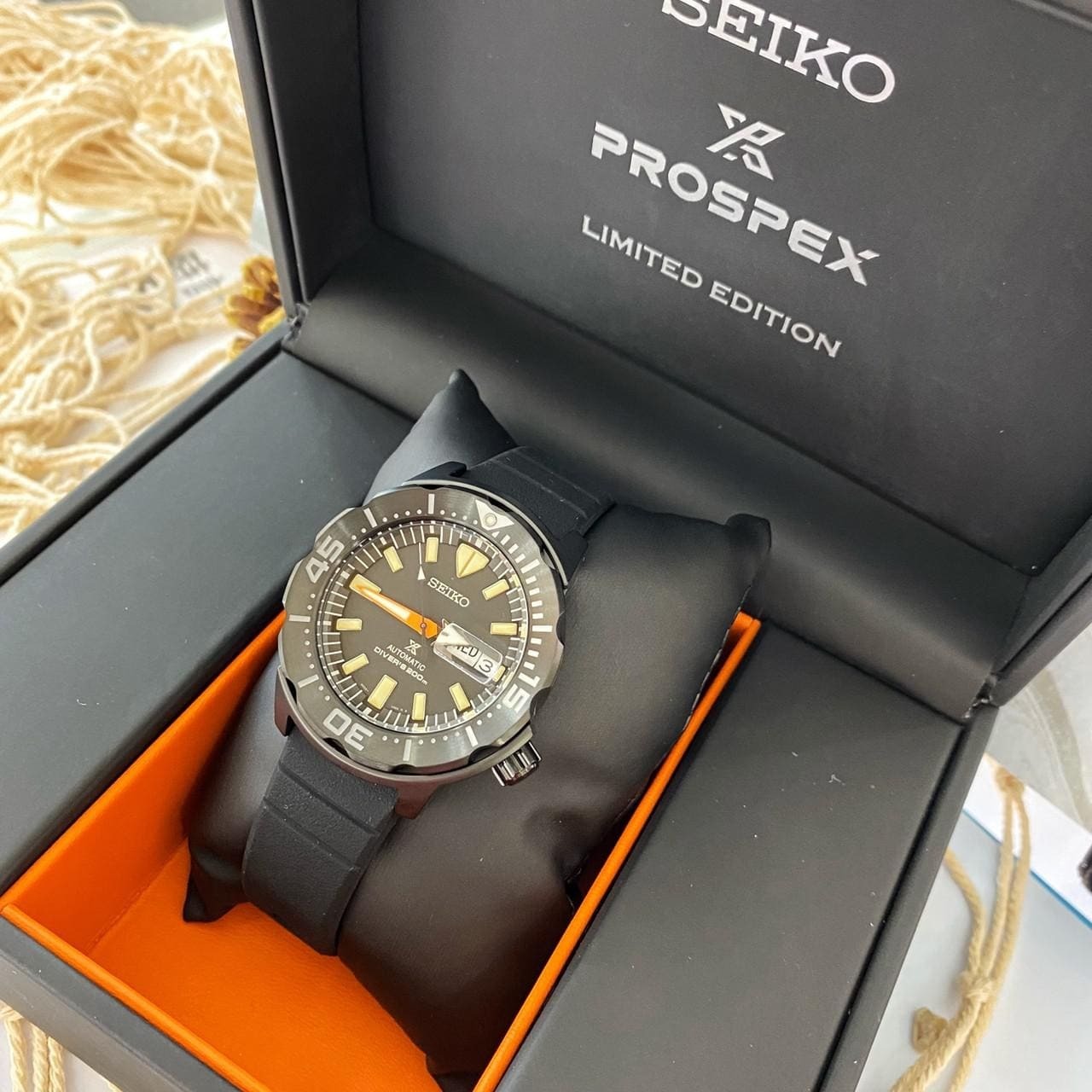 【SEIKO】4R36-10L0C 42.4mm Modern Watch