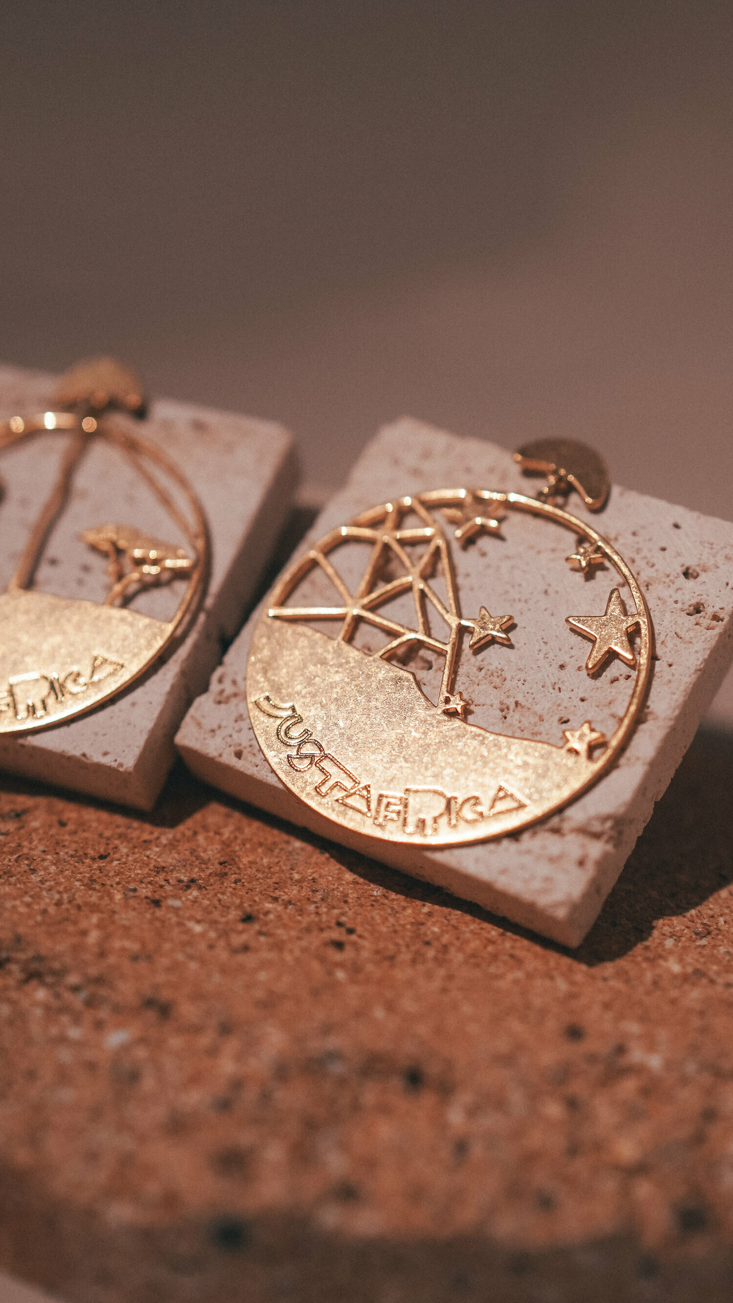 【Just Africa】Momentous - 金屬鏤空圓形耳環 (耳夾款)