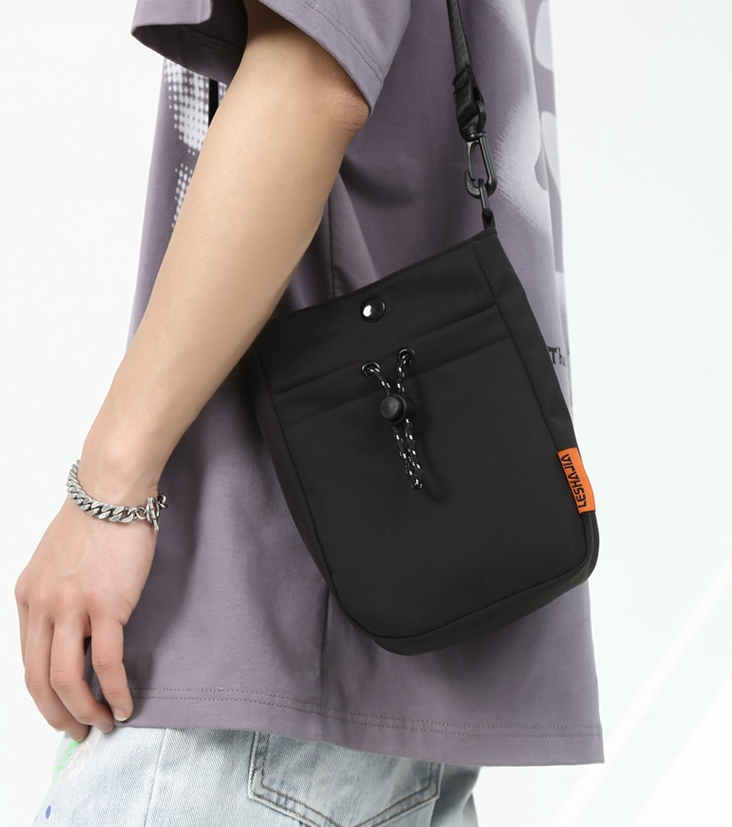 【BGNM007】日系素面手機斜肩包