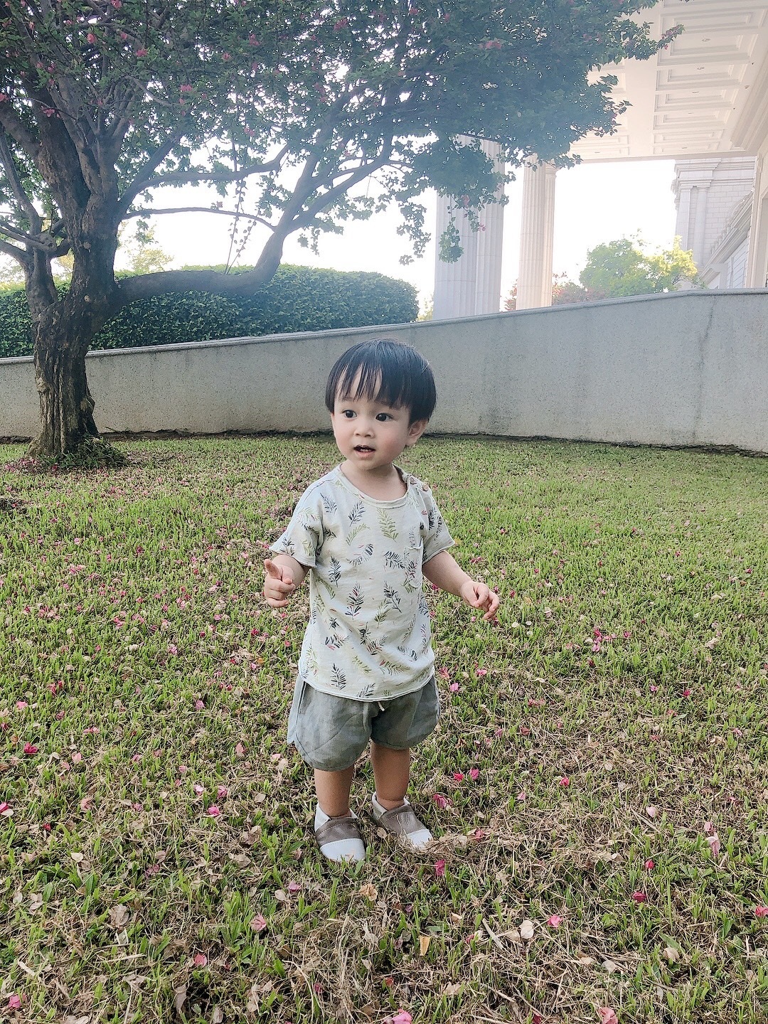 【口水款】葡萄牙Play Up 亞麻極簡百搭寬鬆裝飾抽繩短褲 - Cabo Verde