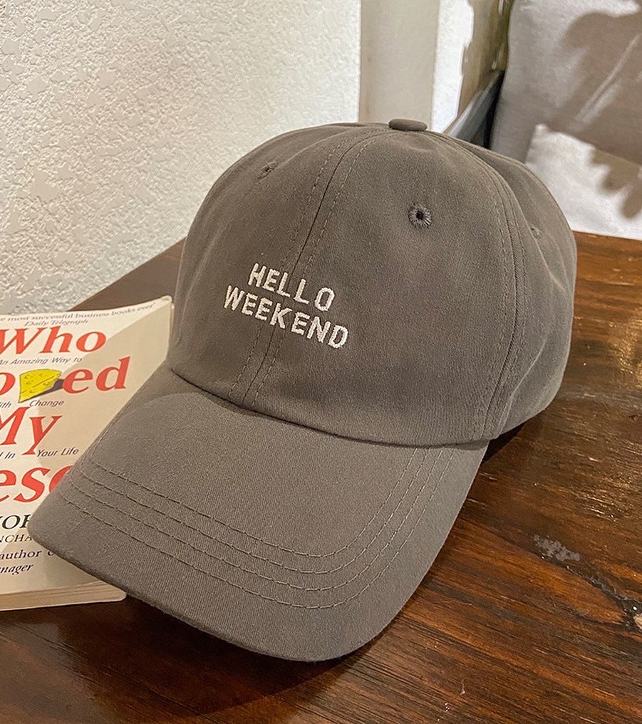 大人款Hello weekend棒球帽!