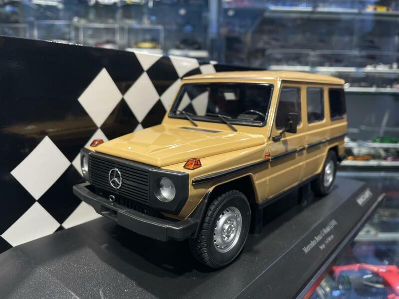 Minichamps 1:18 Mercedes-Benz G-Model Short (W460) Año De Construcción