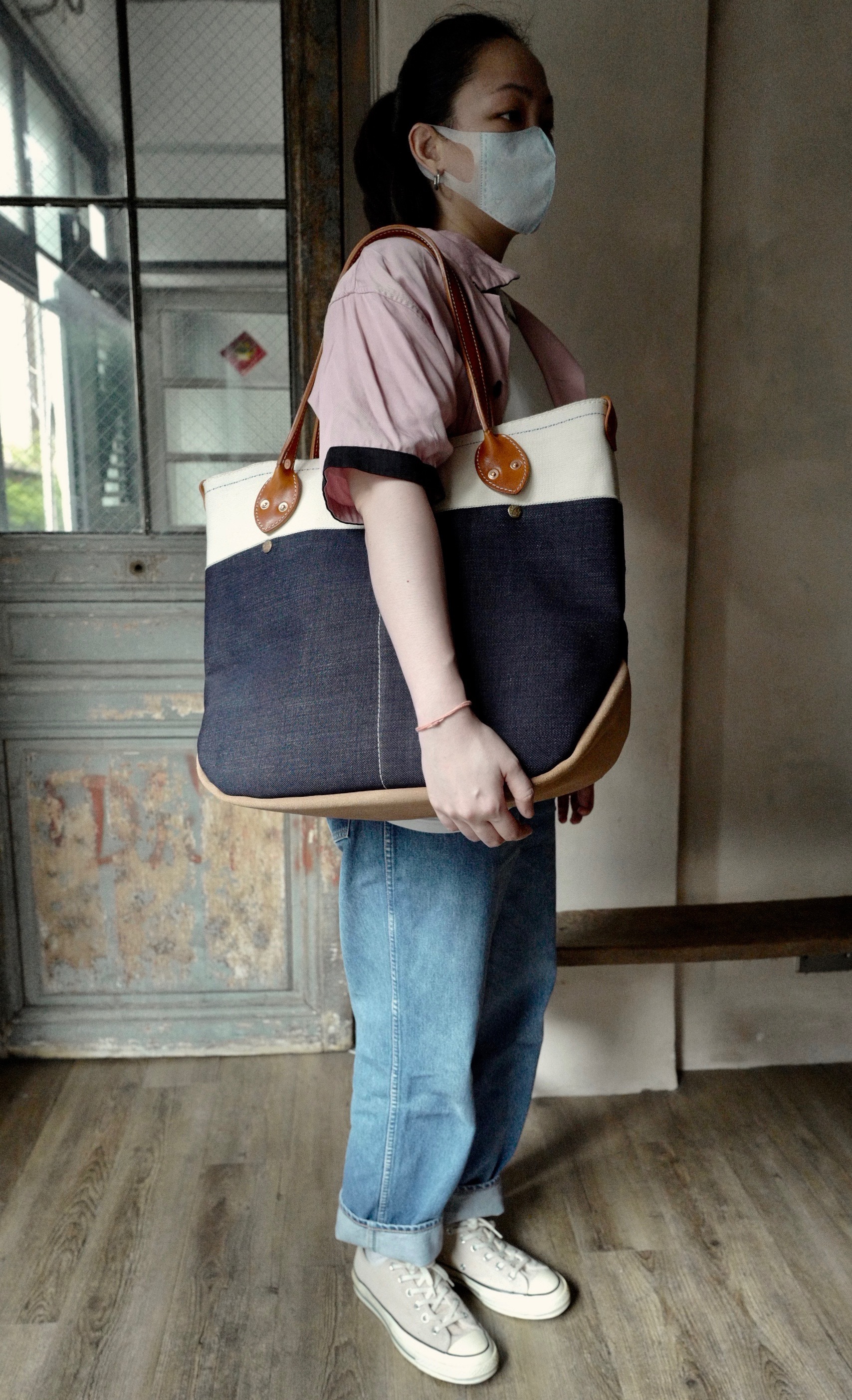 S.F.K. Canvas x Denim Tote bag 須事先詢問現貨數量