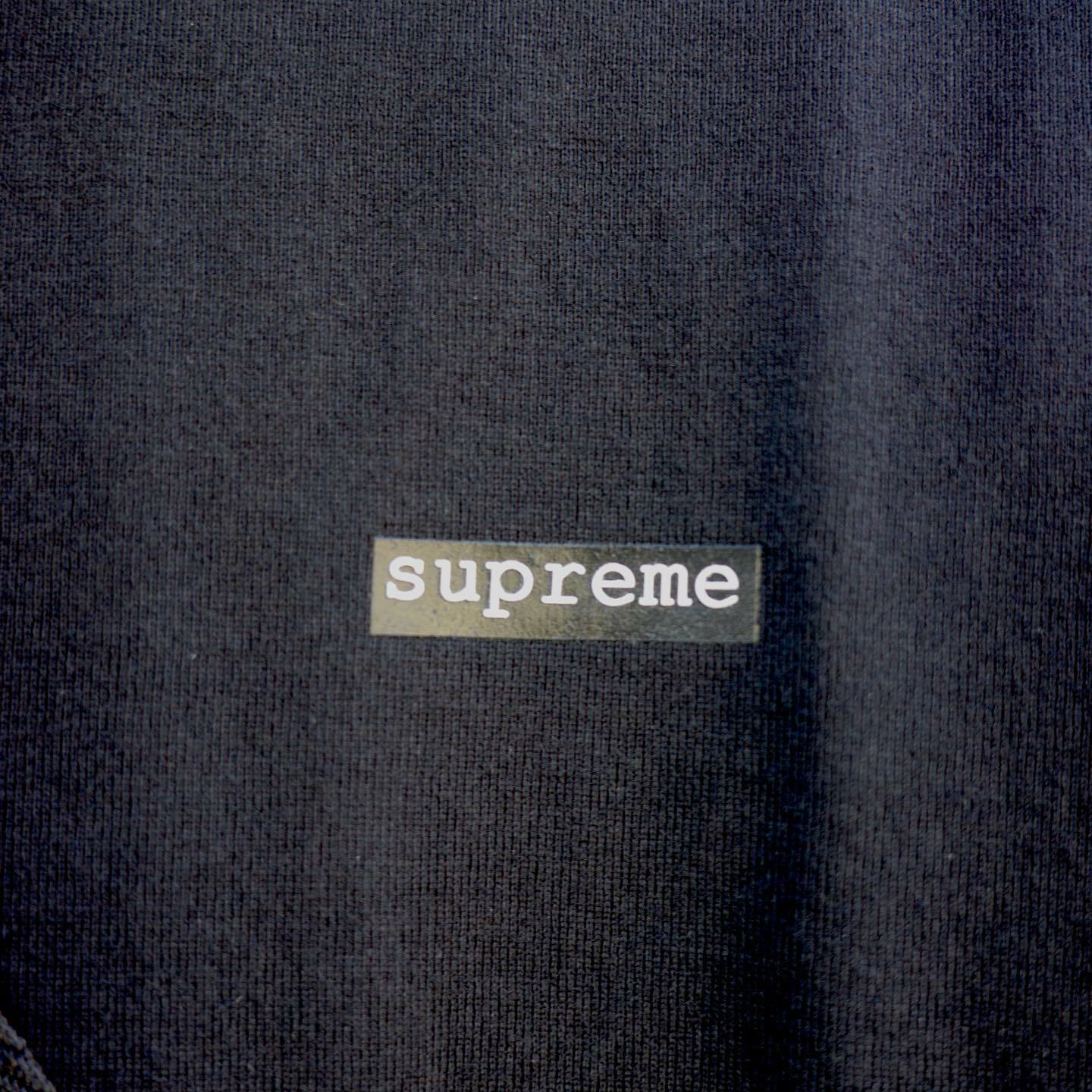 supreme typewriter s/s top 中間小logo 短T