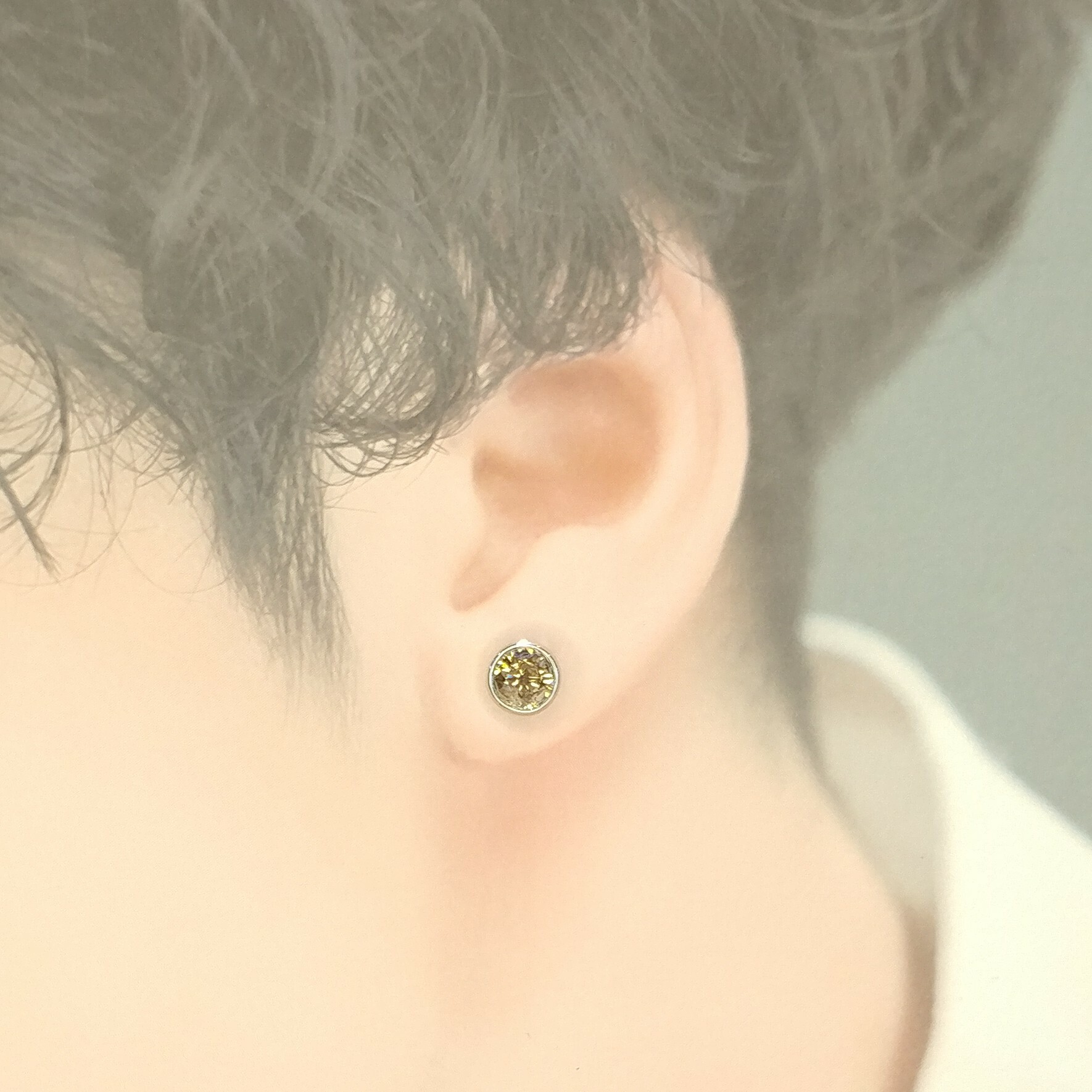 18K White Gold 1.04ct Fancy Brown Diamond Single Earrring