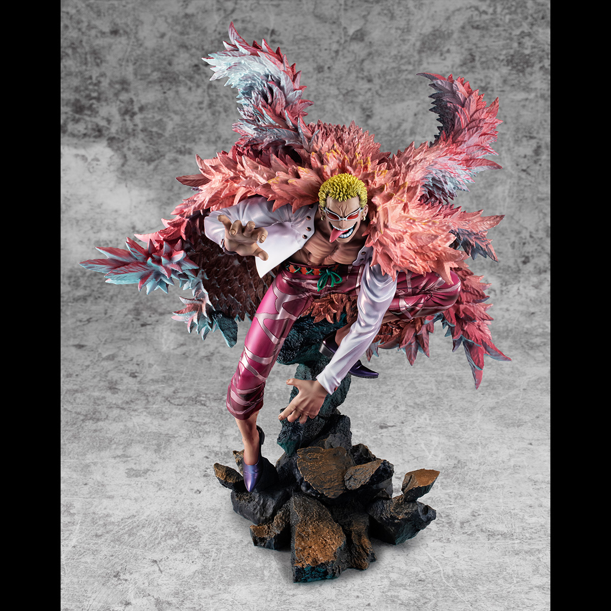 MEGAHOUSE [P.O.P.]《海賊王》- One Piece 天夜叉- 唐吉訶德·多佛朗明哥 [PB]