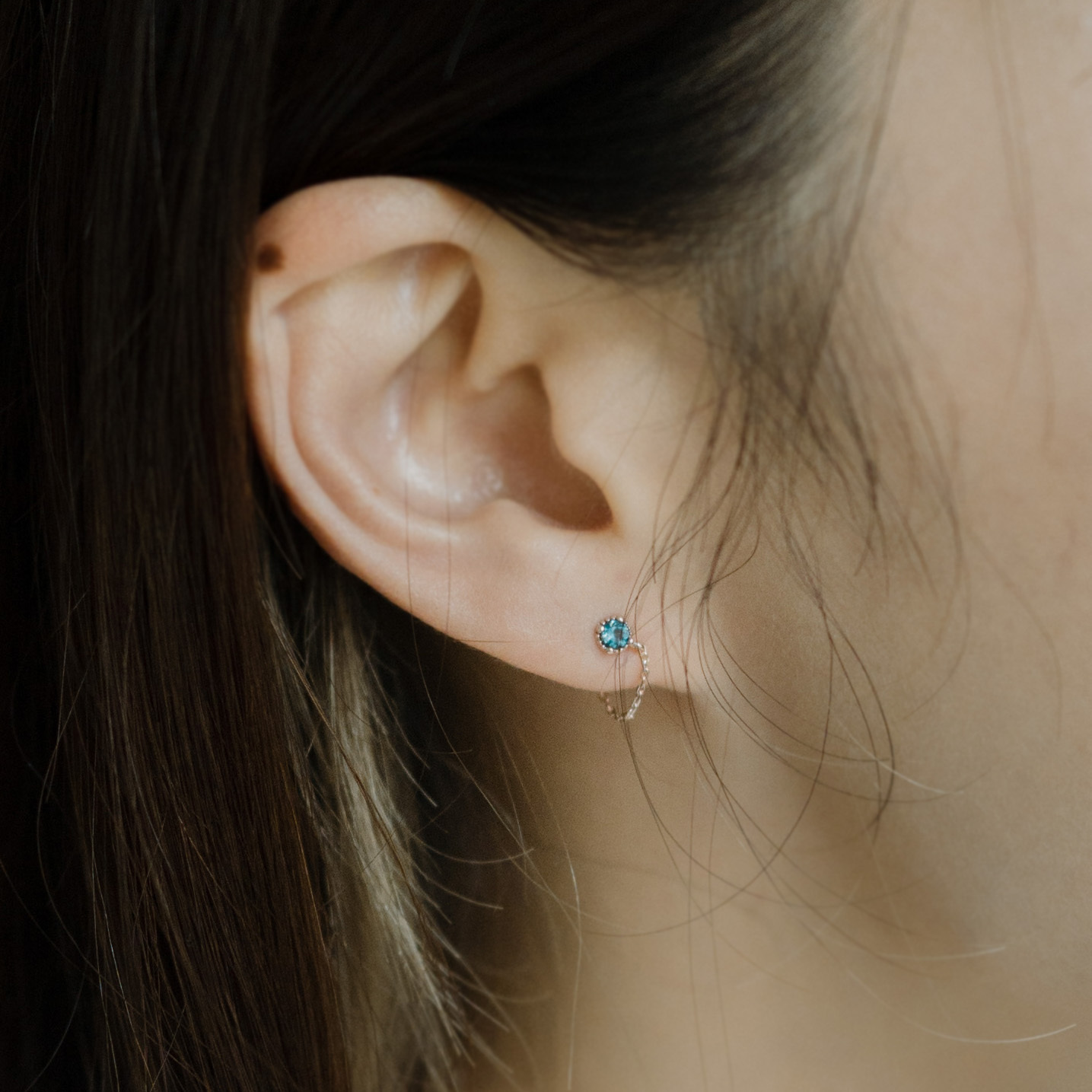 14K鑽面倫敦托帕扣鏈式轉珠耳環