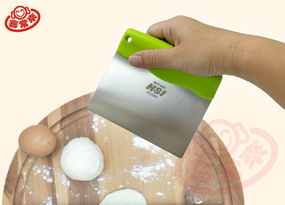 #2121 塑膠柄麵團切刀