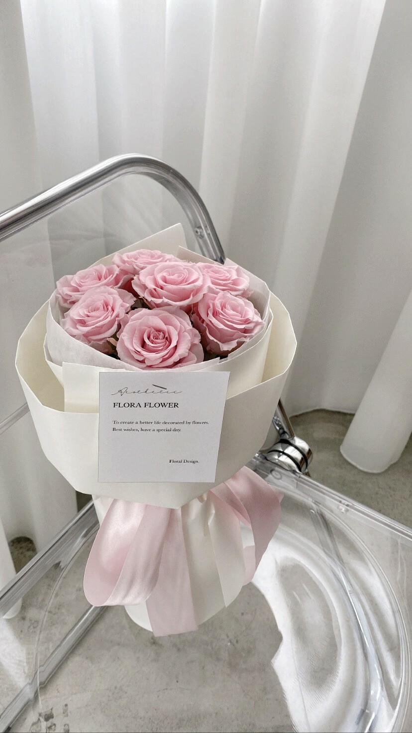 俄羅斯永生花束(M) 三色