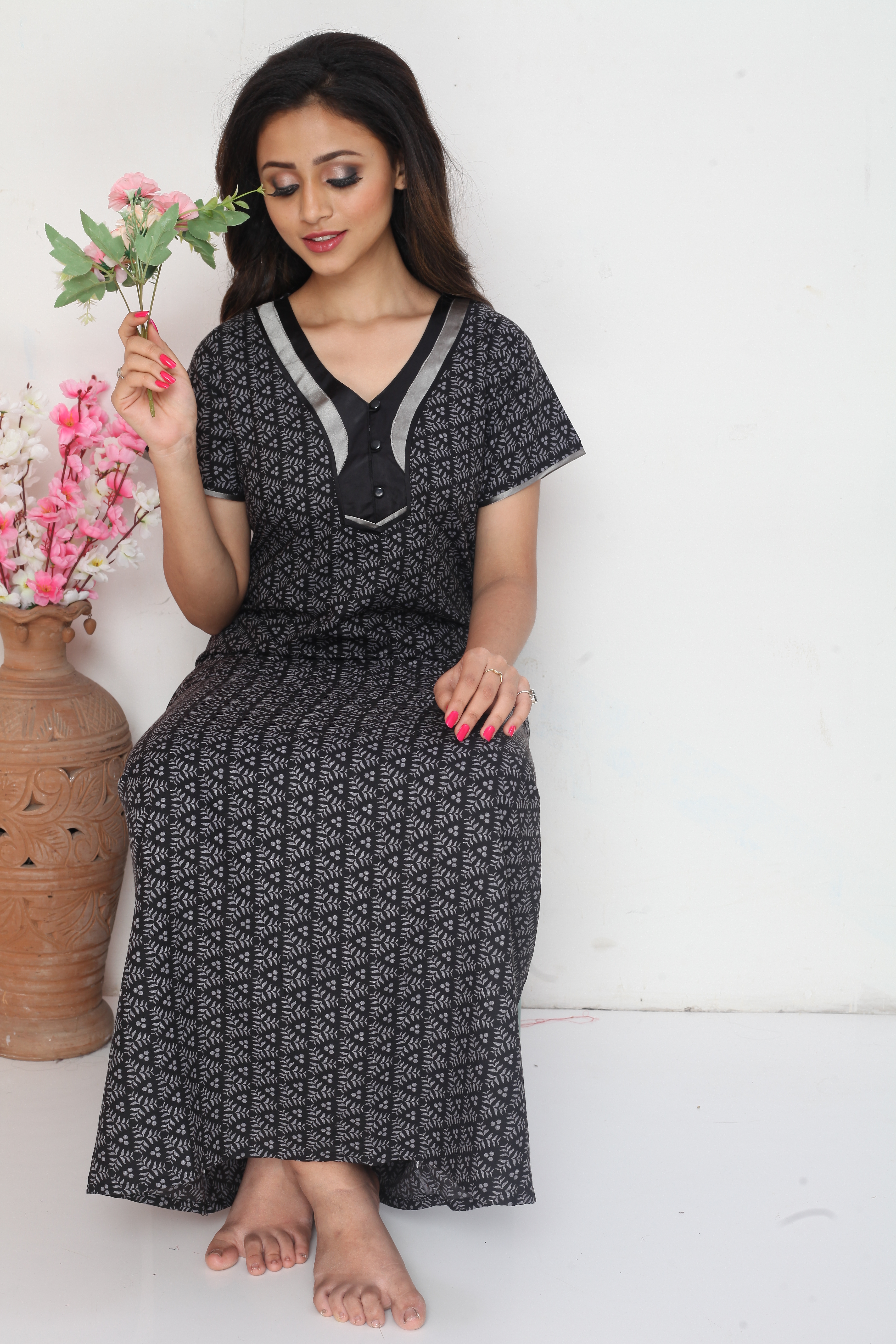 Sonali Ladies Black Cotton Comfy Night Wear Nighty / House Coats / Plus Size House Coats Q1636