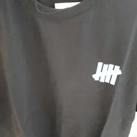 [S] UNDEFEATED LOGO SHORT SLEEVE T-SHIRT, BLACK, UN21SS-TS101BK (SMW27)