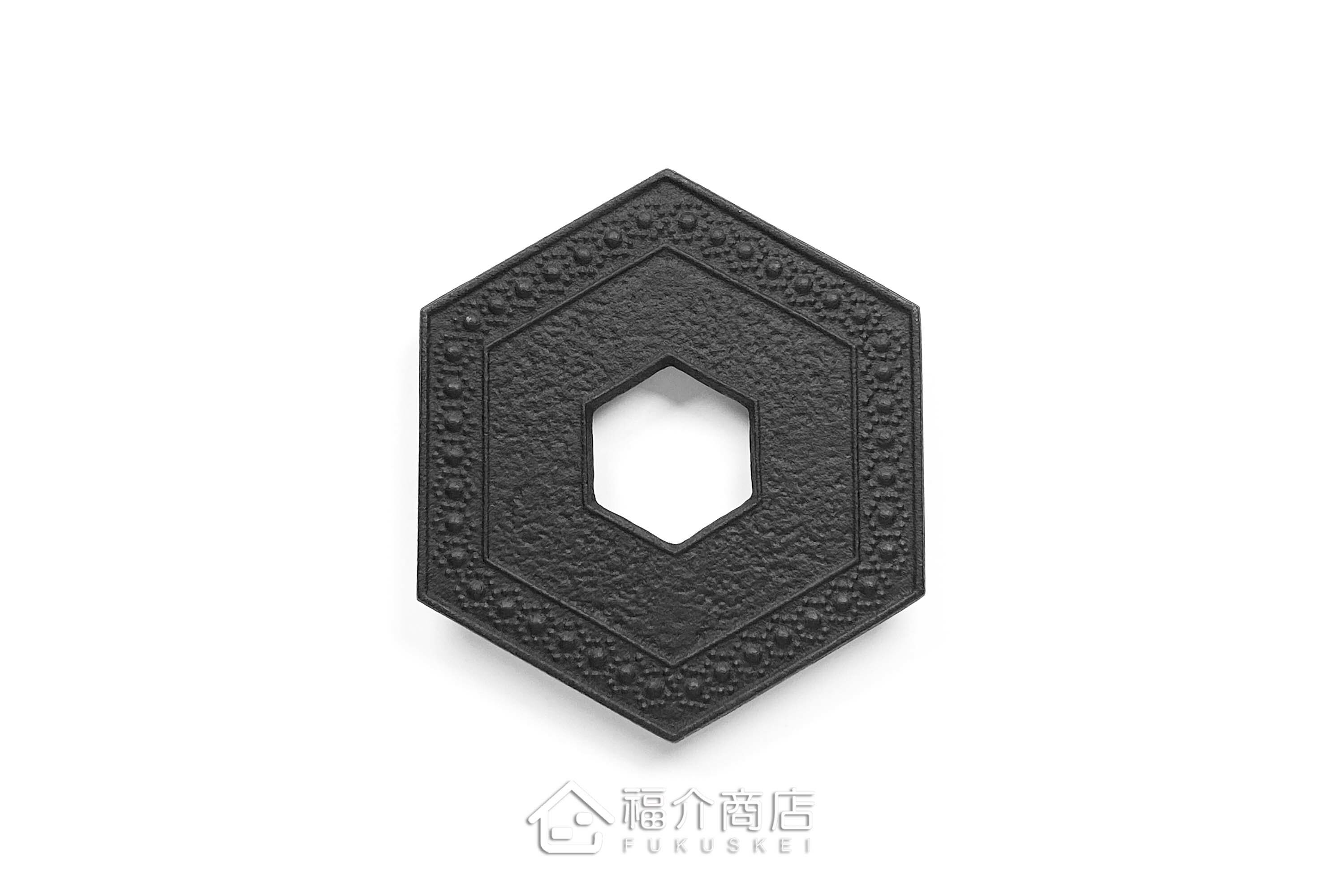 泡茶用的鐵壺與壺墊