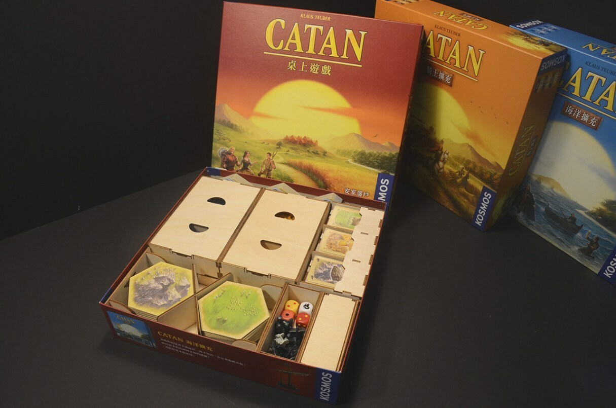 卡坦島 Catan 桌遊收納盒【烏鴉盒子】