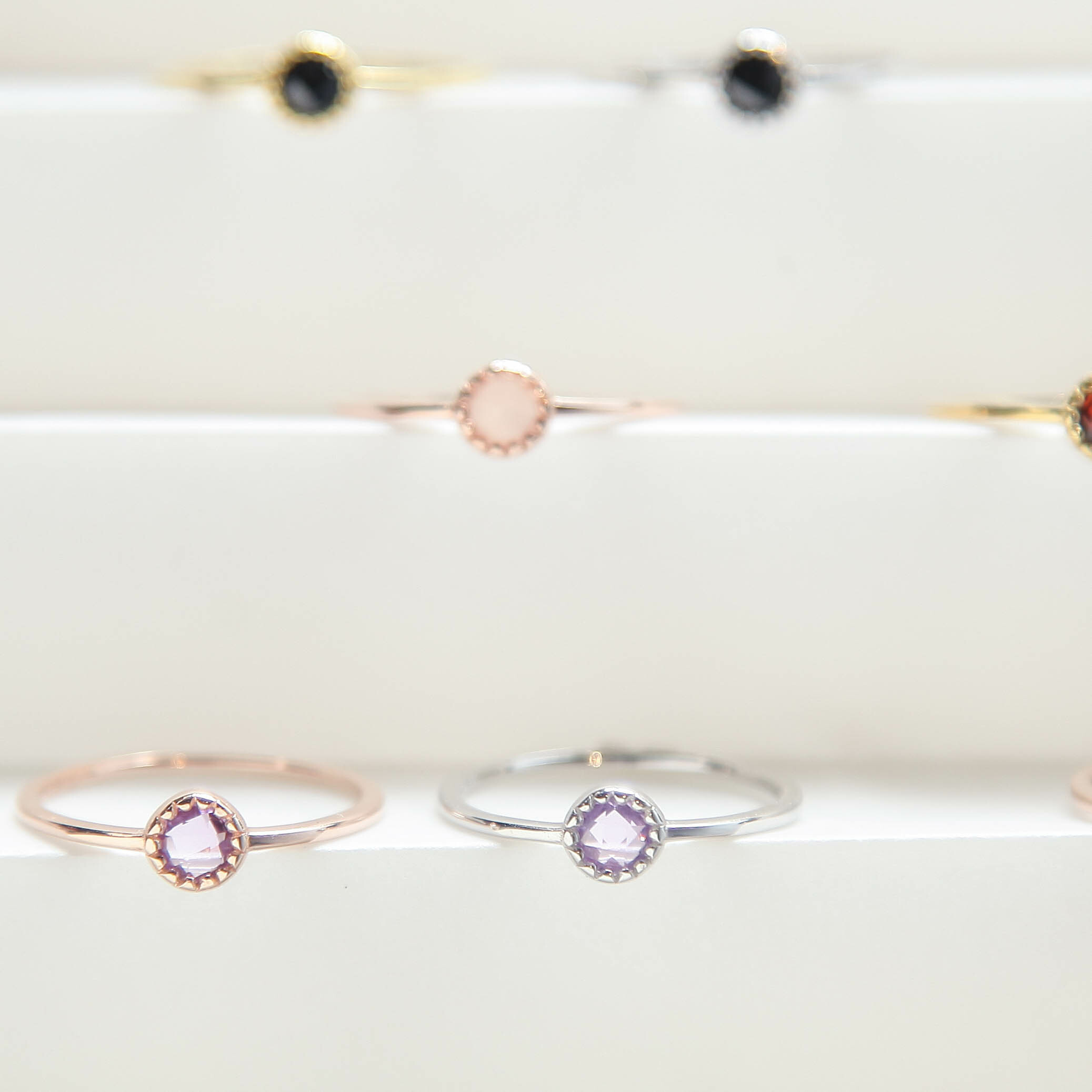 紫水晶小圓片純銀戒指| Isha Jewelry。天然水晶戒指