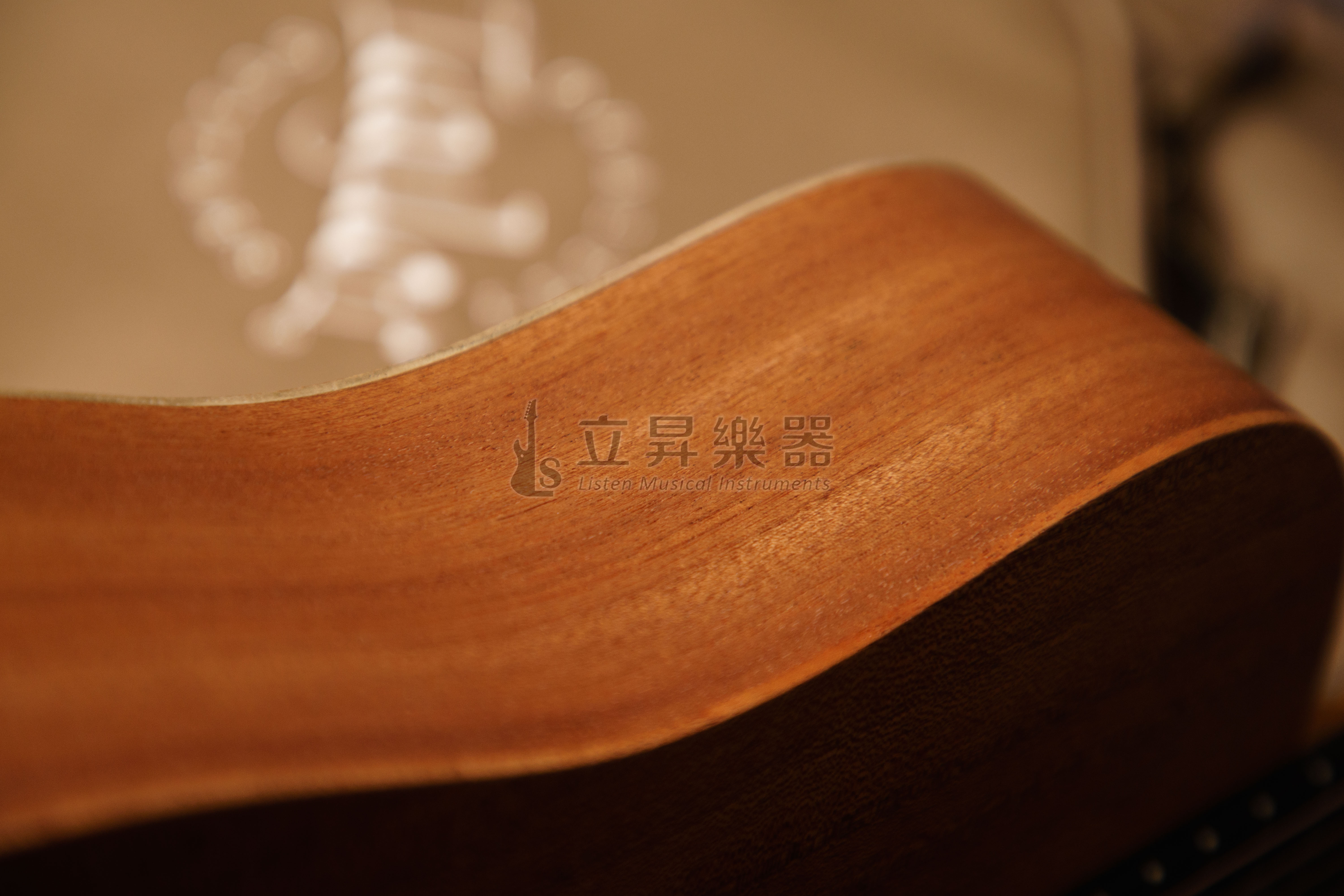 Taylor BT2 34吋 旅行吉他 桃花心面單 沙比利木側背板 附原廠琴袋 ｜ BT2 Taylor BT2 34吋 旅行吉他 桃花心面單 沙比利木側背板 附原廠琴袋 ｜ BT2 / BT2-e 拾音器版 第 6 張圖片｜三峽吉他 / Bass