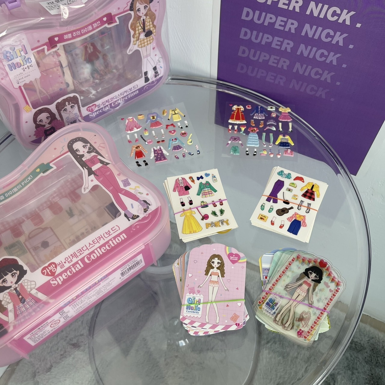 現貨 韓國代購 偶像化妝塗鴉本 換衣換裝貼紙 貼紙組換裝扮家家酒 手提箱