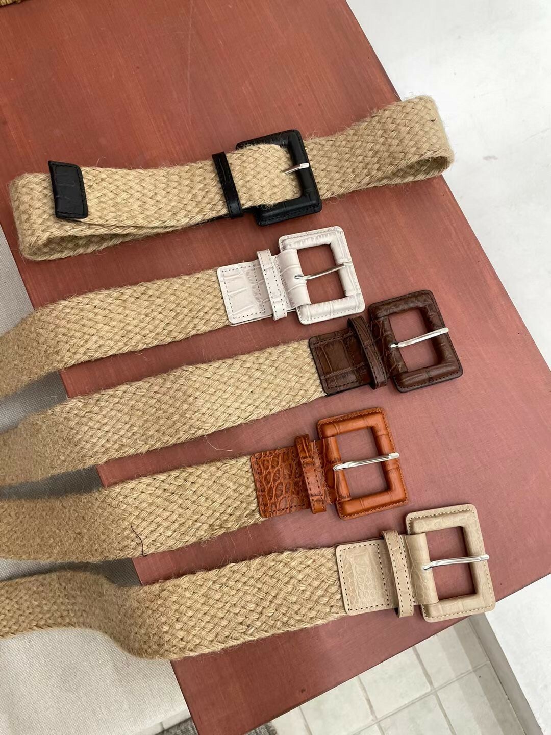 2207100皮革方環拼編織腰帶