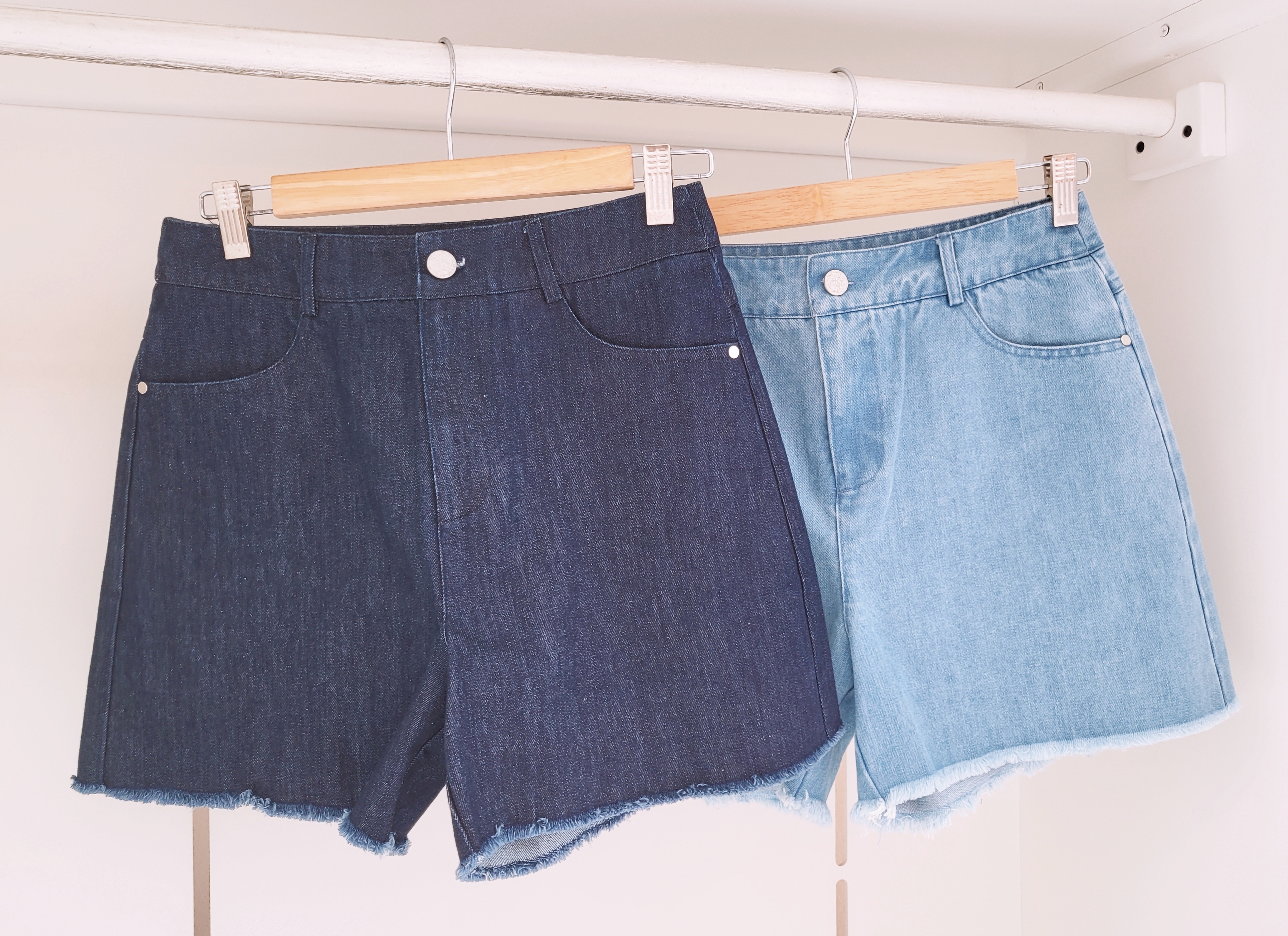HIGH WAIST DENIM SHORTS