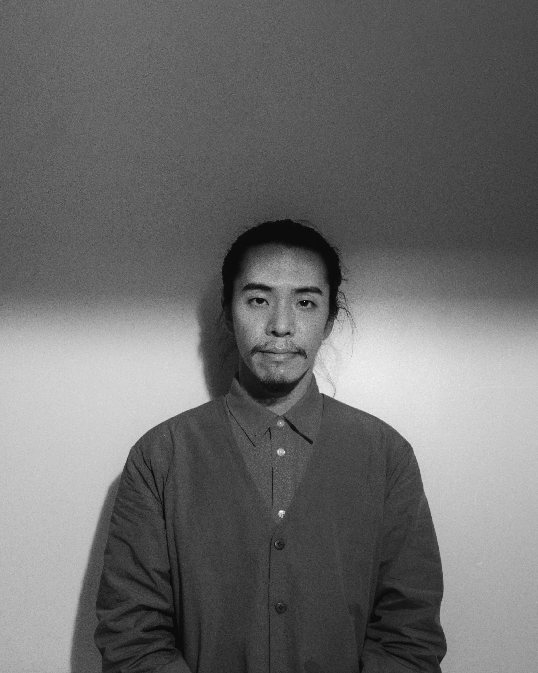 台灣設計配件品牌nozzle quiz 2022  x plain-me合作推出 "公路專輯" 系列｜盛夏海濱｜音樂藝術家 Zunlong (羅尊龍) 落日飛車 Angelbaby 樂手