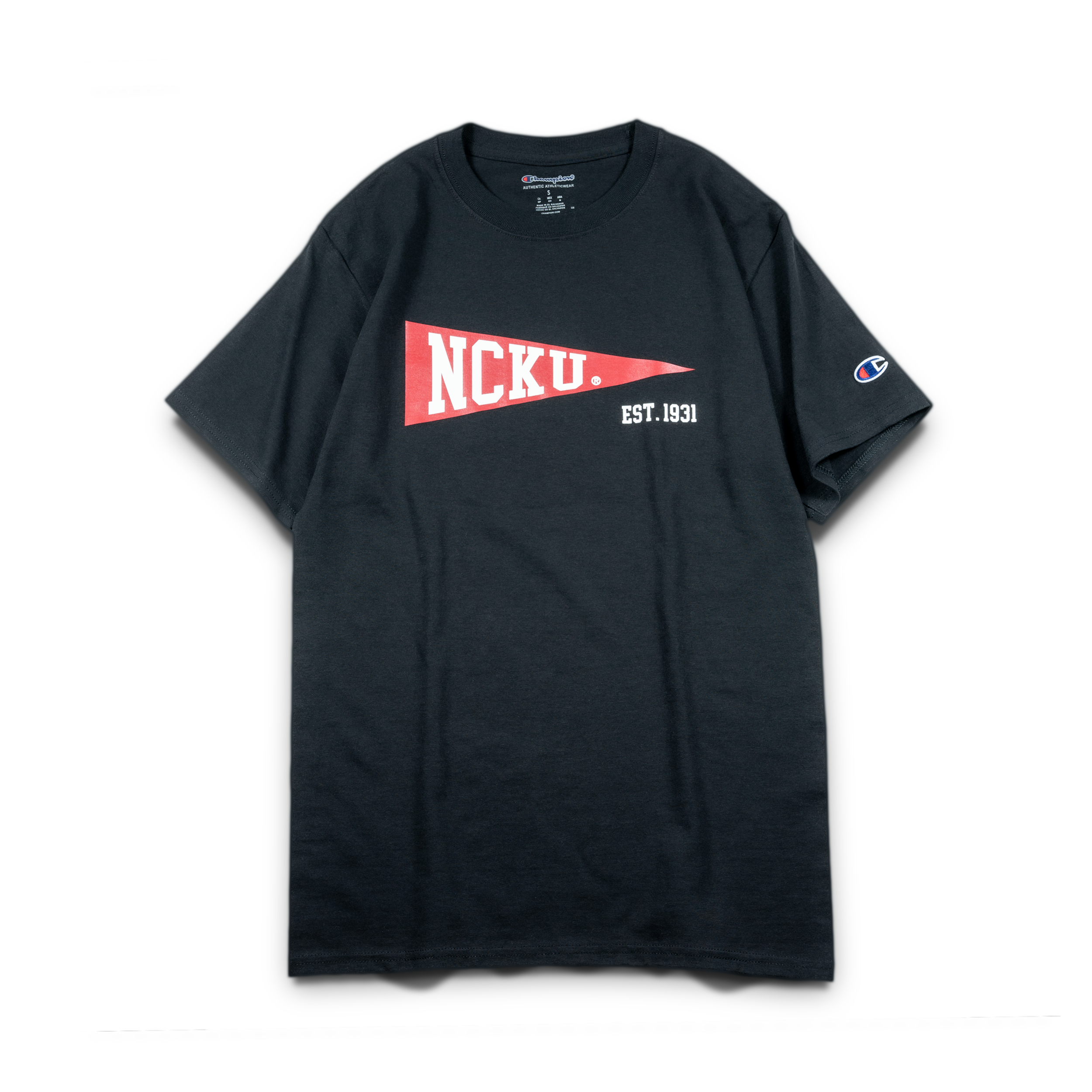Champion® 成功大學 NCKU 三角紀念旗 T-Shirt - (黑色)