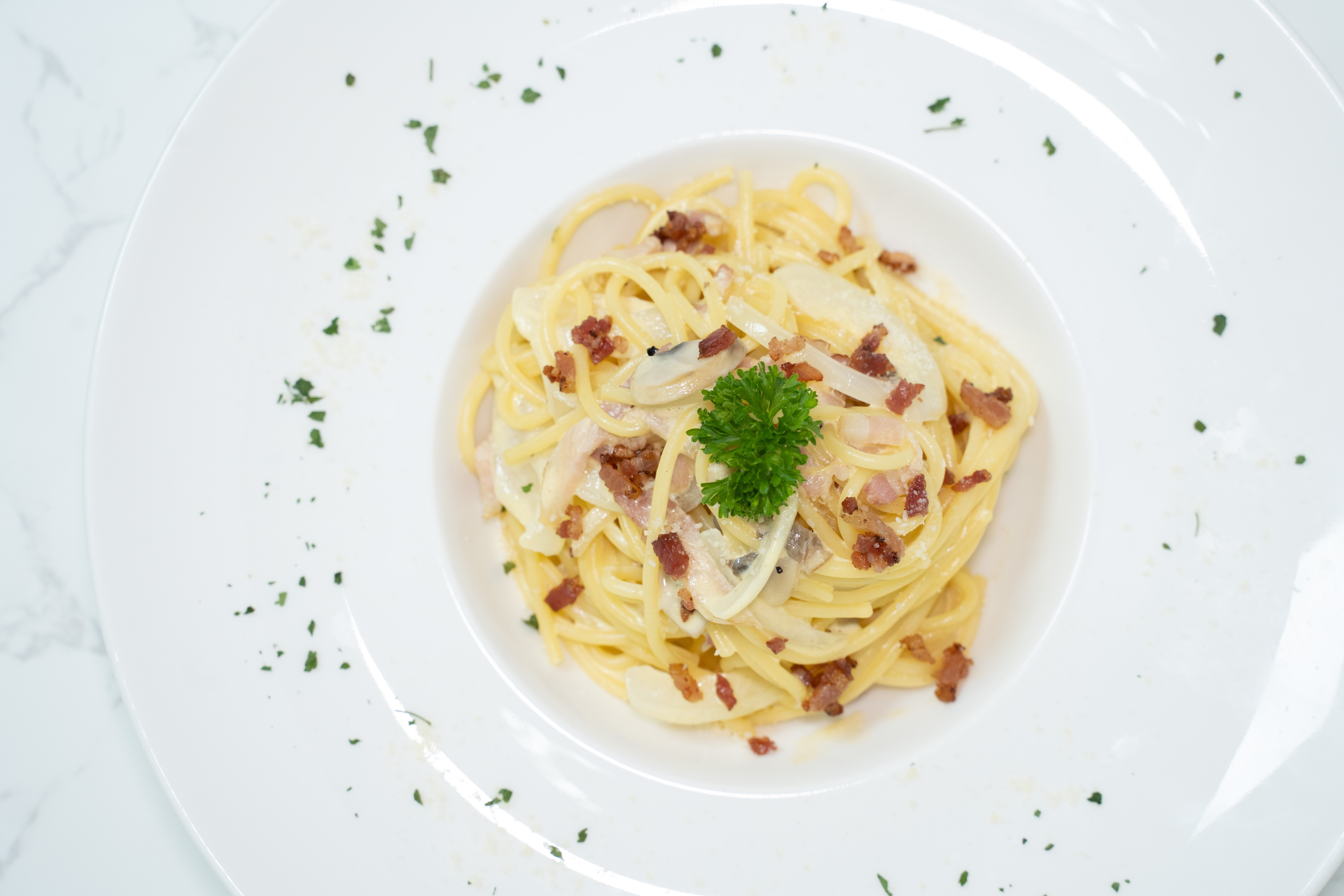 煙⾁芝⼠卡邦尼意粉