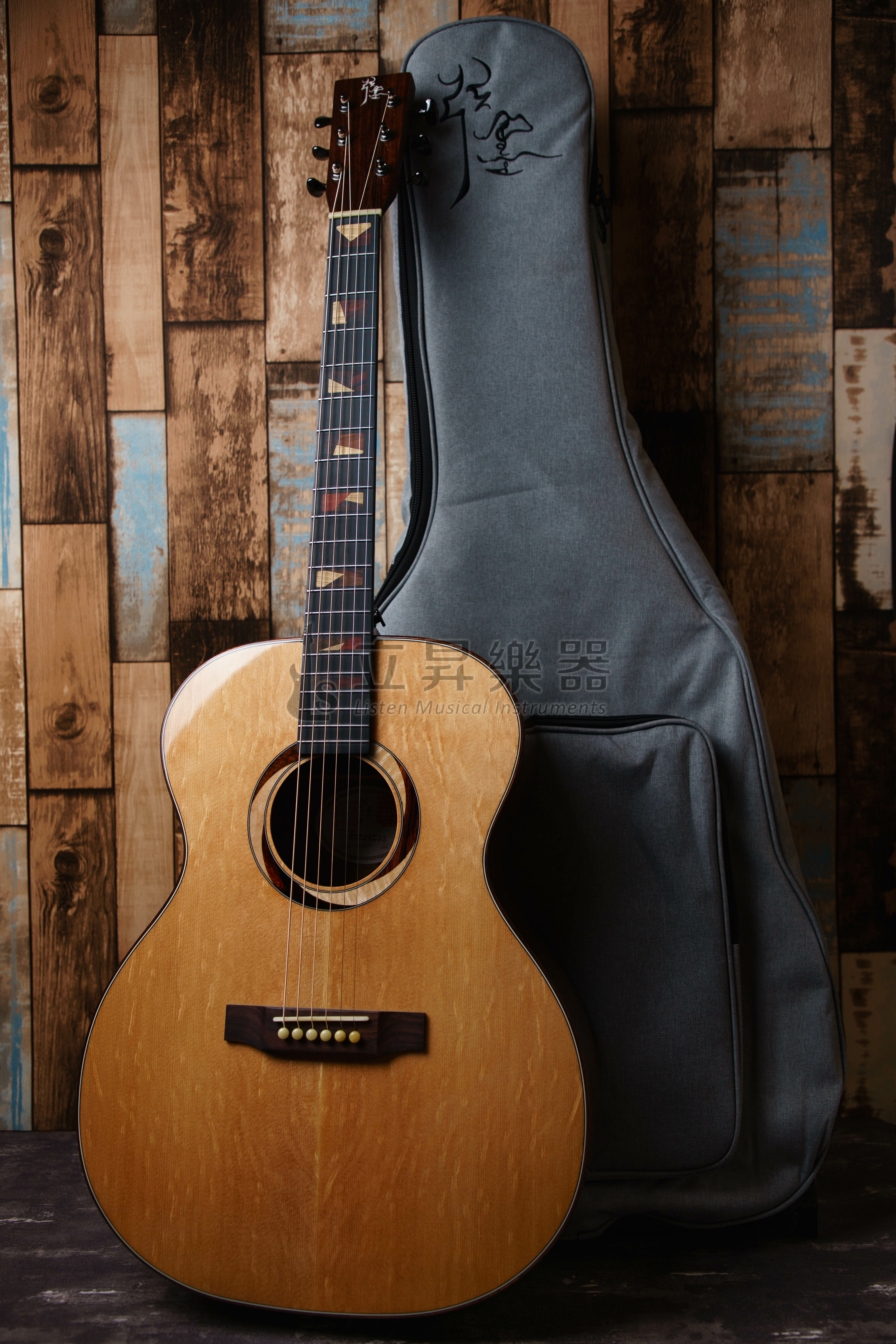 弦墨 西卡春華 40吋 OM桶 全單板木吉他 西堤卡熊爪雲杉面板 附原廠吉他袋 弦墨吉他