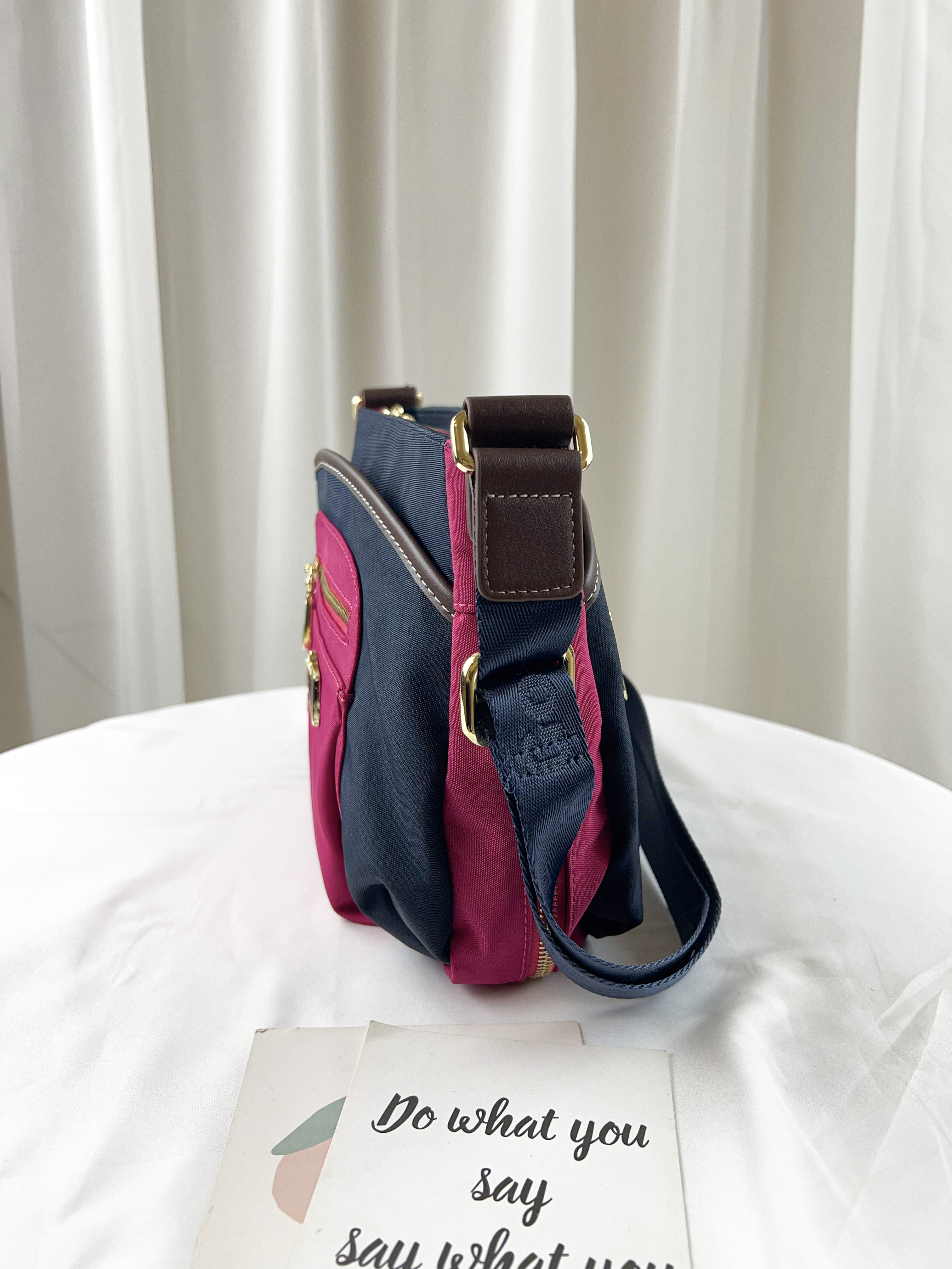 GOODS 藍桃拼色 肯尼布拼接真皮側背包 #2237