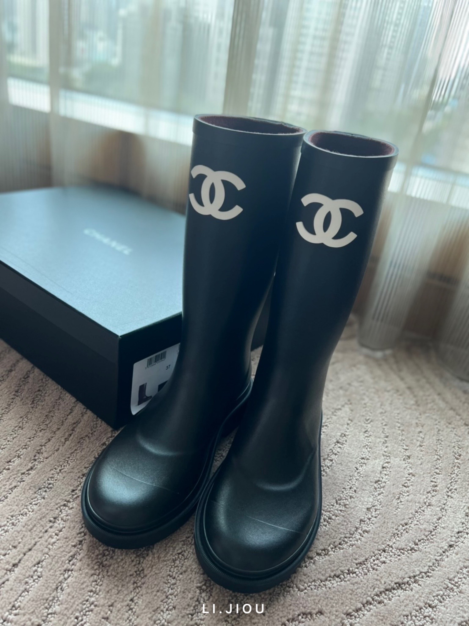 Chanel 秀款雨靴  楊冪著用款