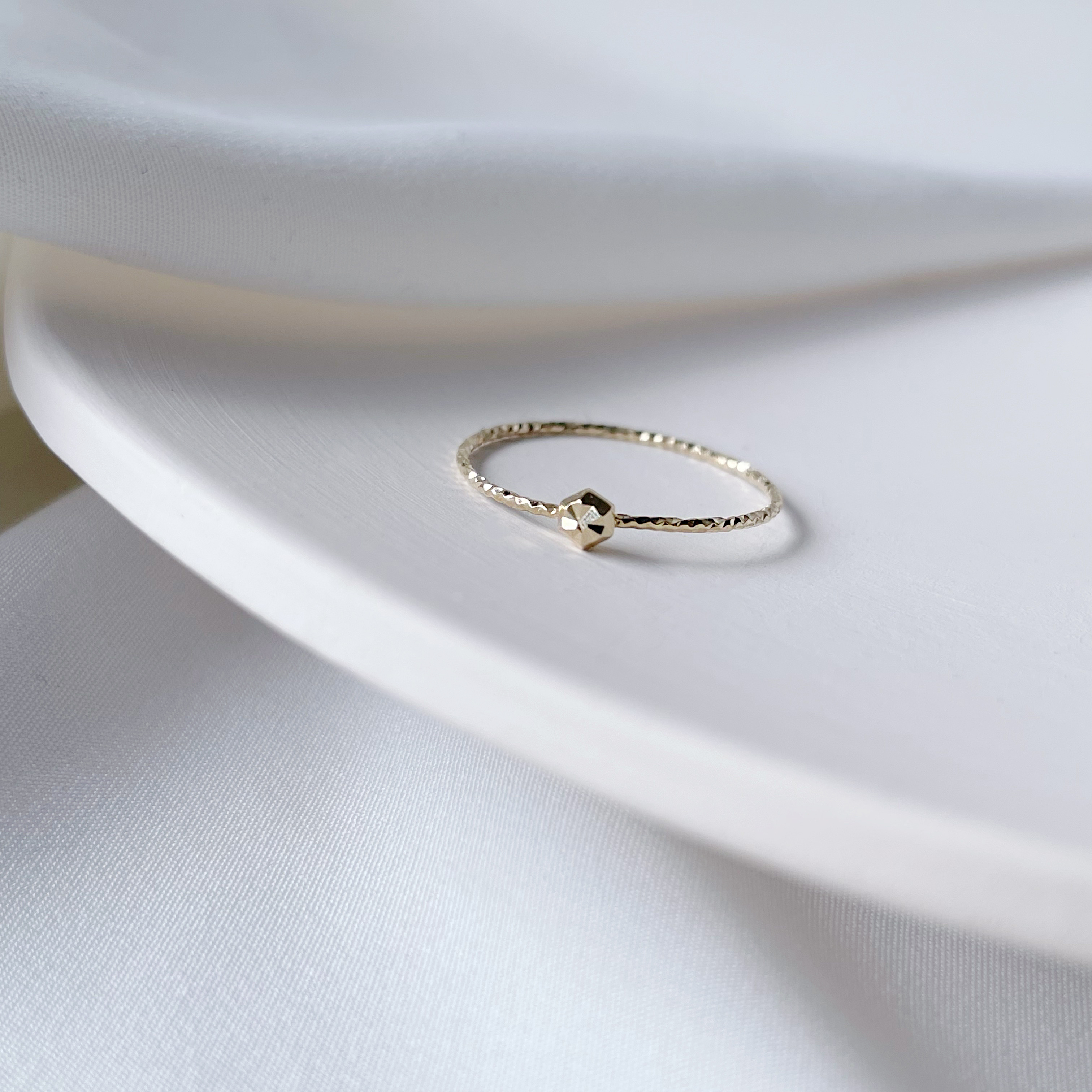 14K Shiny stone亮亮細戒