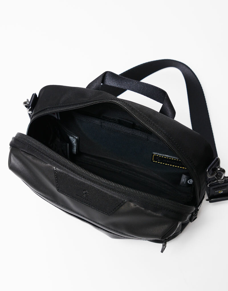 Progress Coating ver. shoulder bag No.02400-SC-BLACK