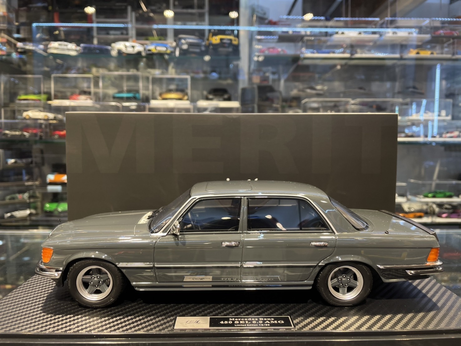 IVY Model IM1803-F Mercedes 450SEL Anthracite Grey 1/18