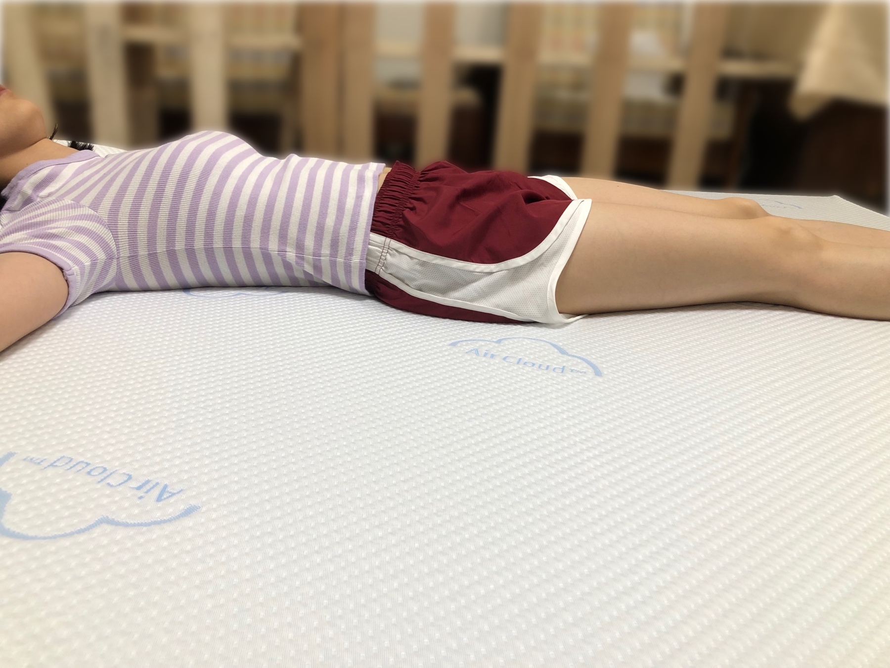 奈奈舒爽布丁仰躺