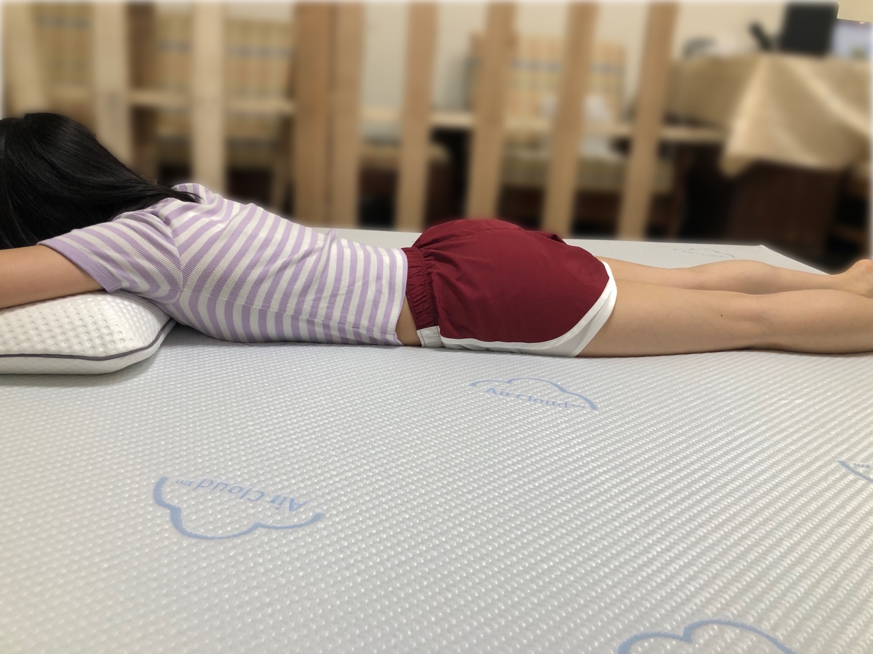 奈奈舒爽布丁趴睡