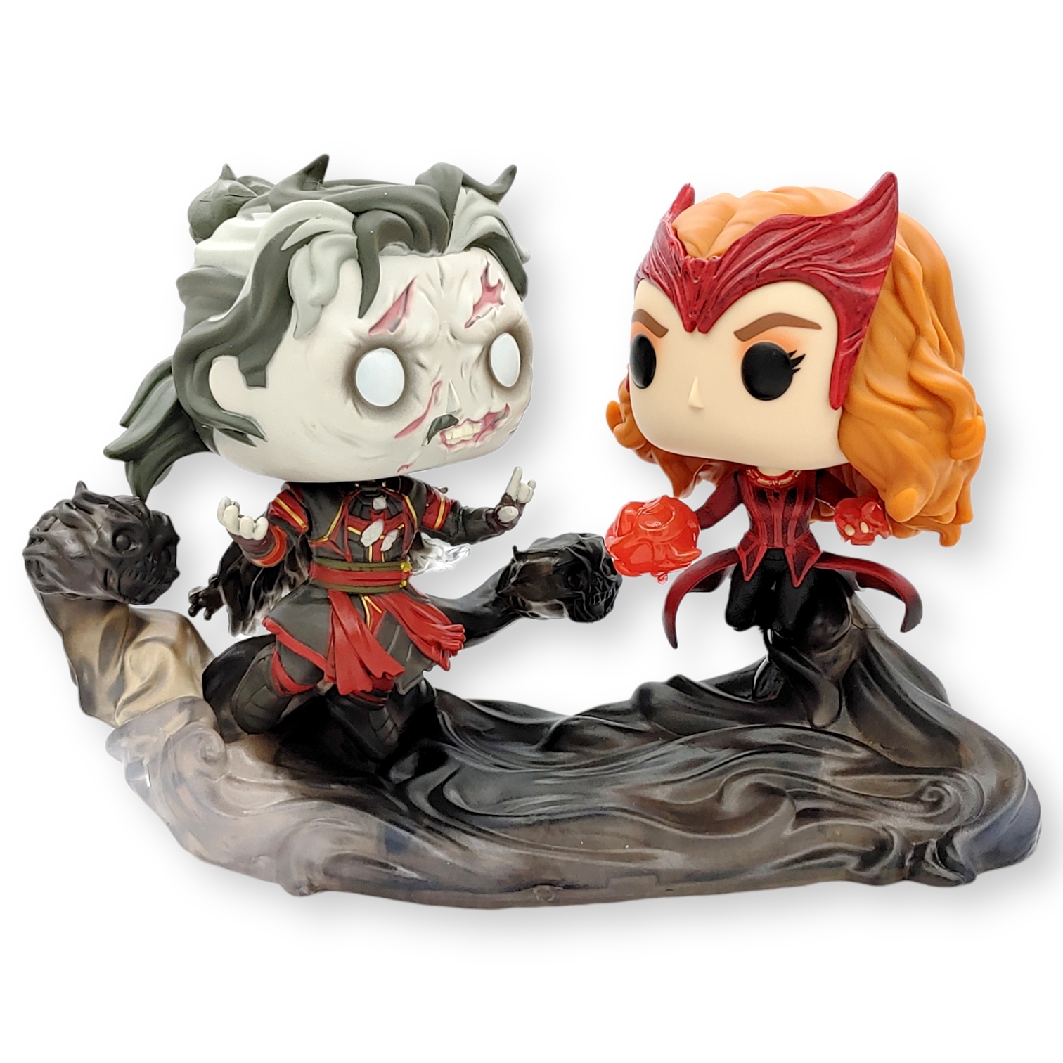 FUNKO POP<奇異博士2>捍衛者史傳奇(屍控)VS緋紅女巫(電影場景版)-NO.1027