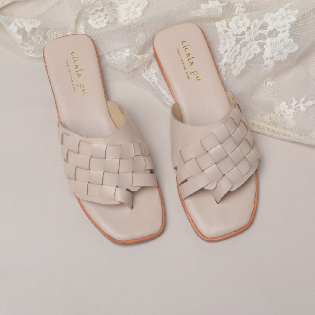7913 米白 夾腳手工編織涼鞋