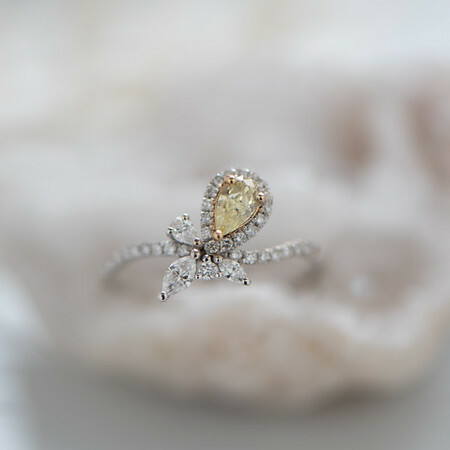 18K Yellow and White Diamond Ring