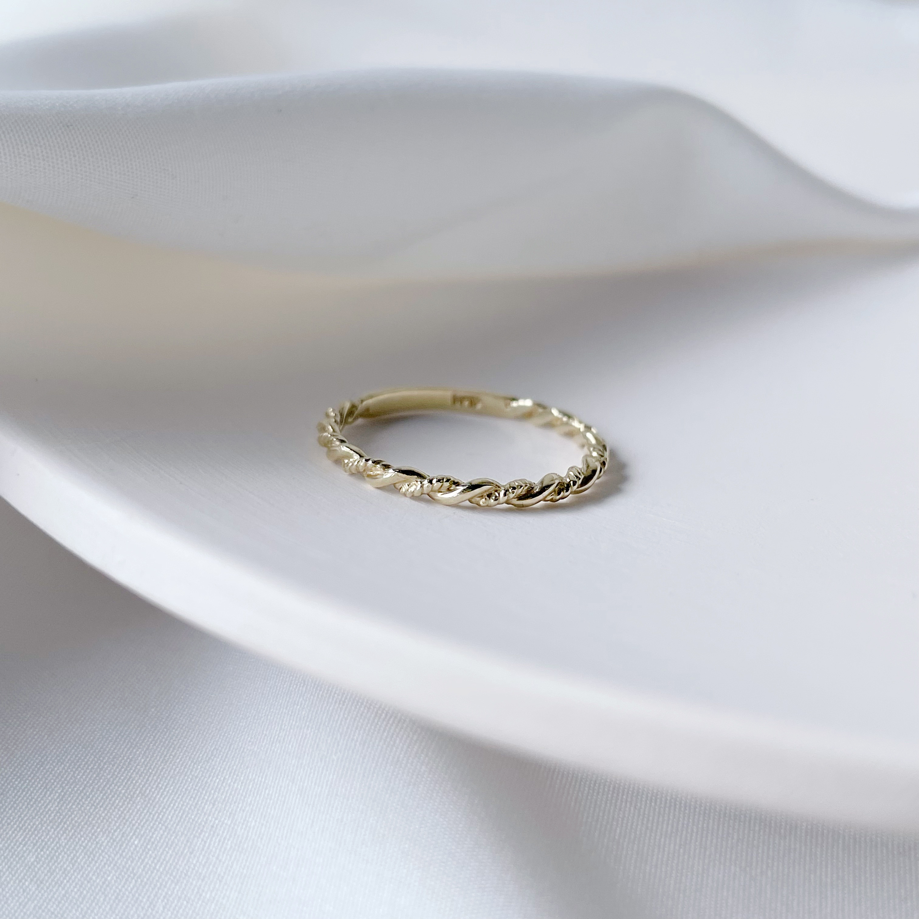 14K纏繞麻花戒指