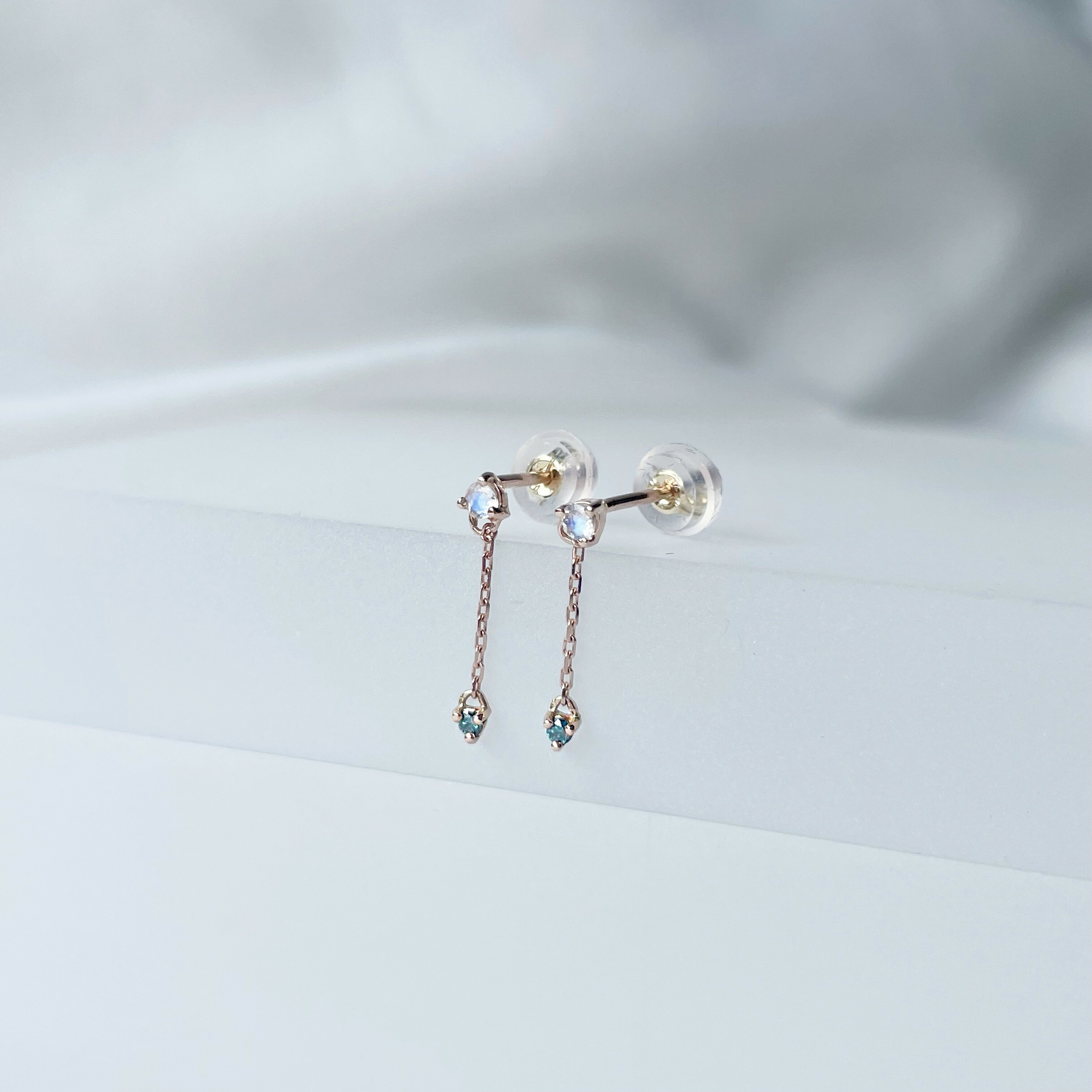 14K mini三爪月光藍鑽小鏈子耳環(單)