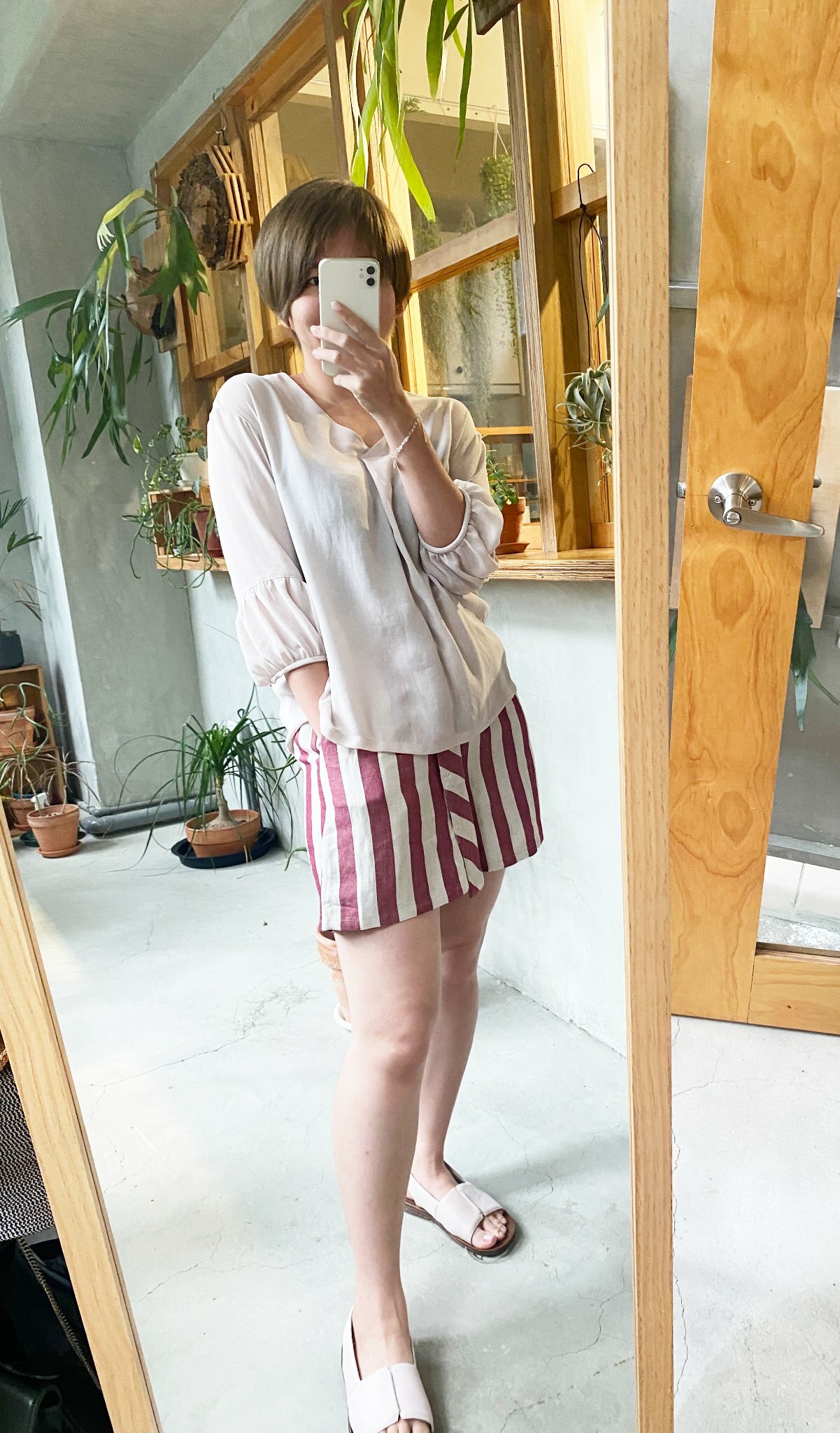 夏艾條紋輕寬短褲-桑花