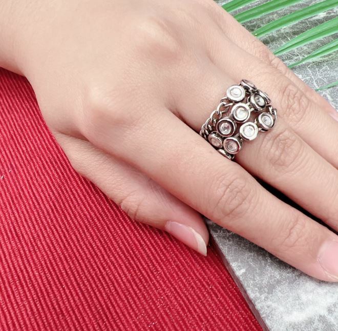 【Swatch】三排水鑽鍊戒 現代鐘錶