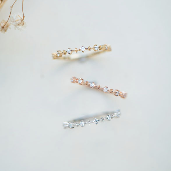 18K Cruzar Diamond Ring