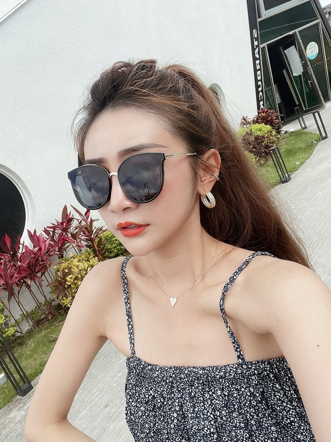 🔥06.29直播新品］💥買就送Hashtag品牌眼鏡盒+擦拭布］超時尚瘦小臉抗UV膠框貓眼墨鏡