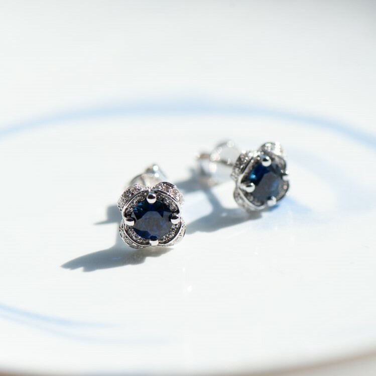 18K Blue Sapphire Diamond Earring