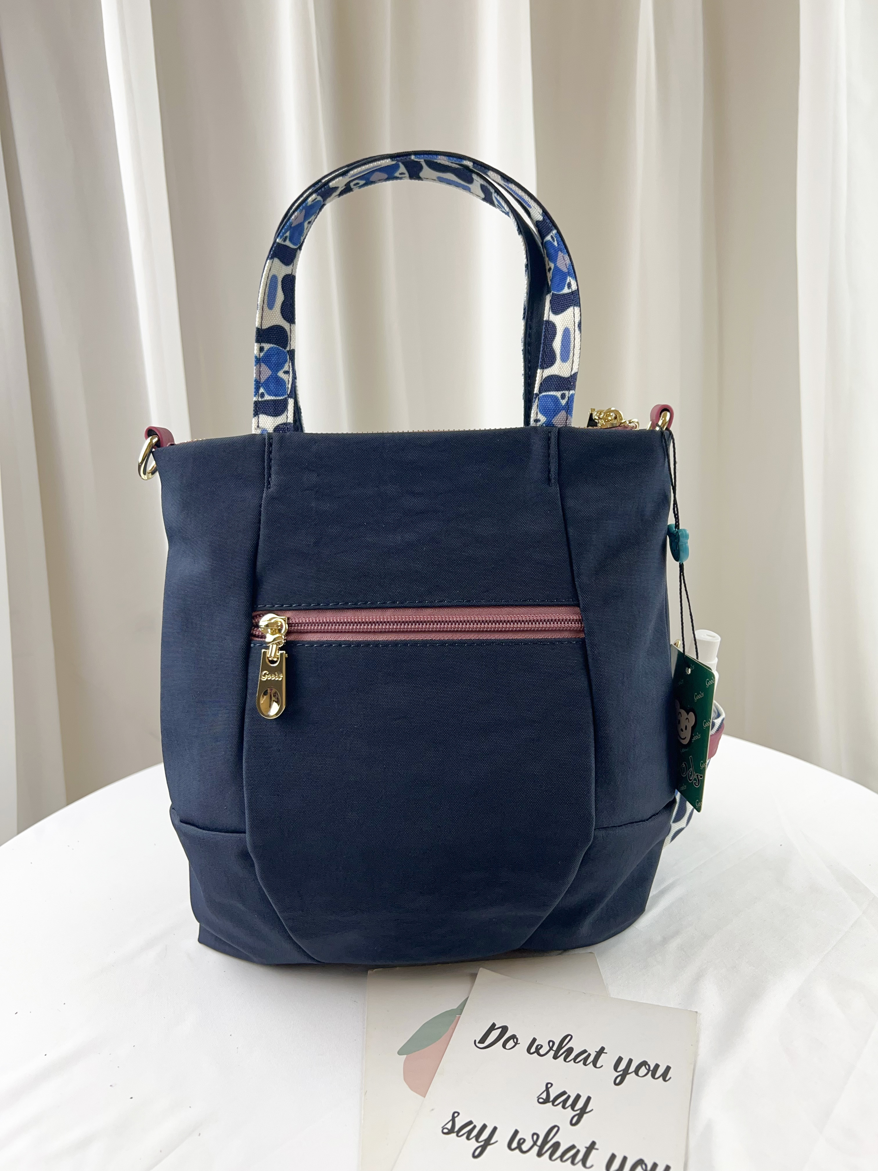 GOODS 水洗藍花朵防潑水手提包 / 側背包 附酒精保護套+酒精瓶 #2799