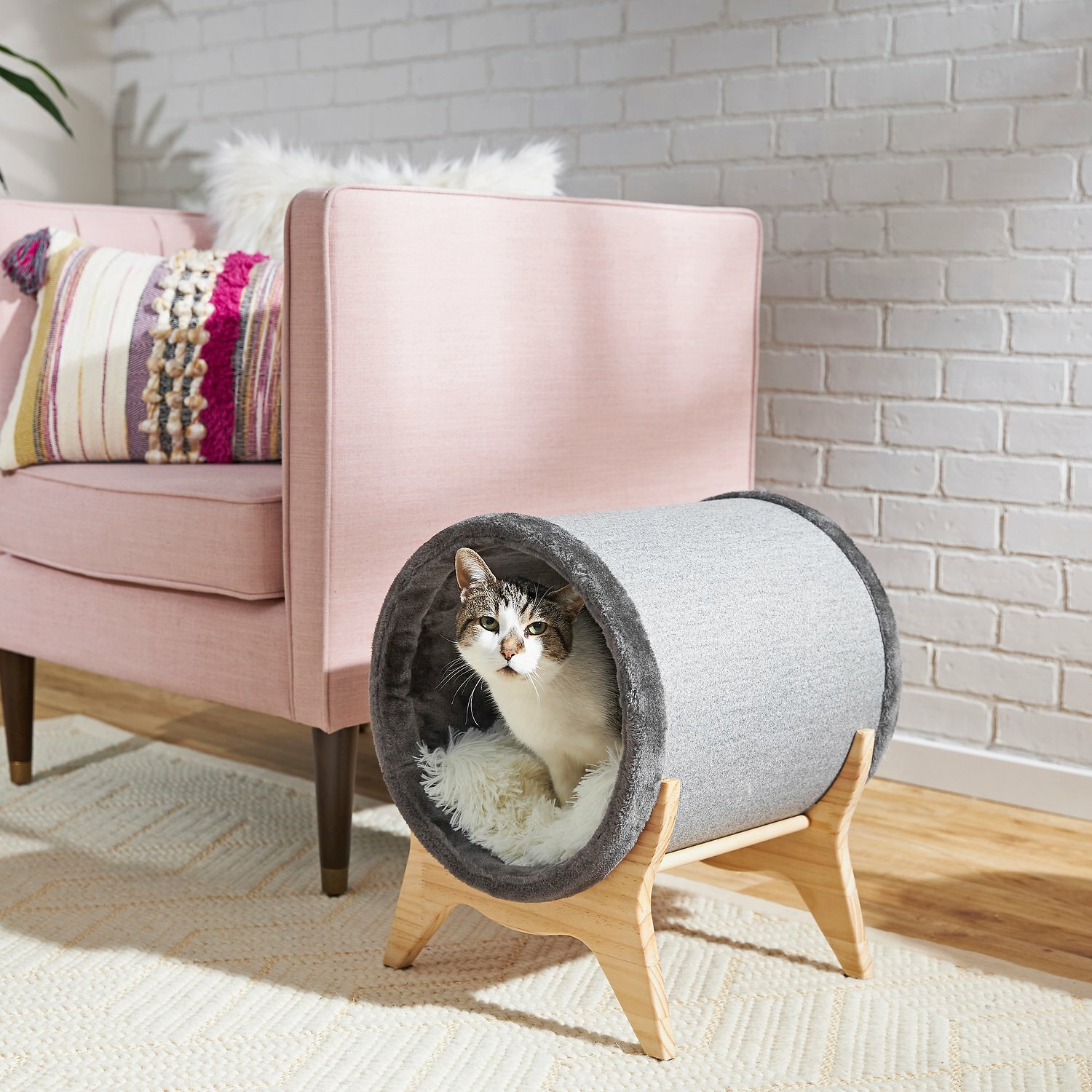 M-Pets Tunnel Elevated Cat Bed